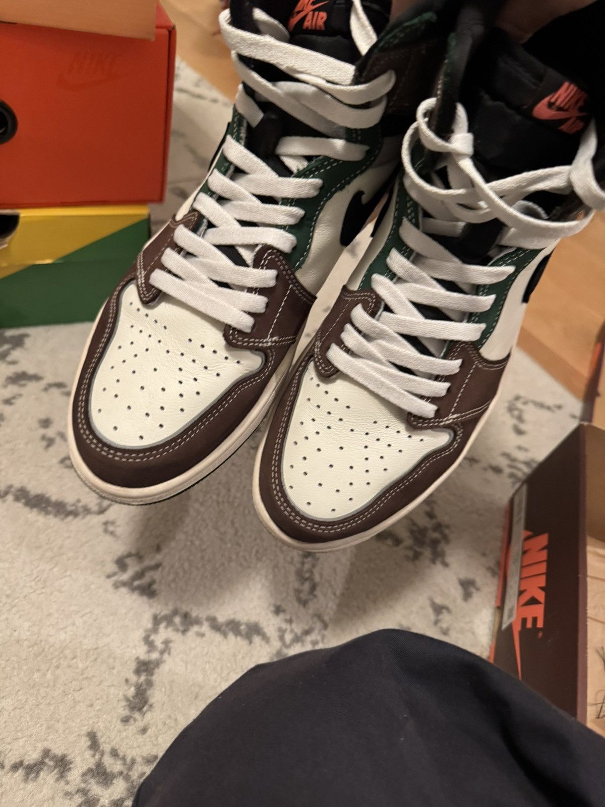 Nike Jordan 1 Retro High OG Hand Crafted Size US 10.5 / EU 43-44 - 4 Thumbnail