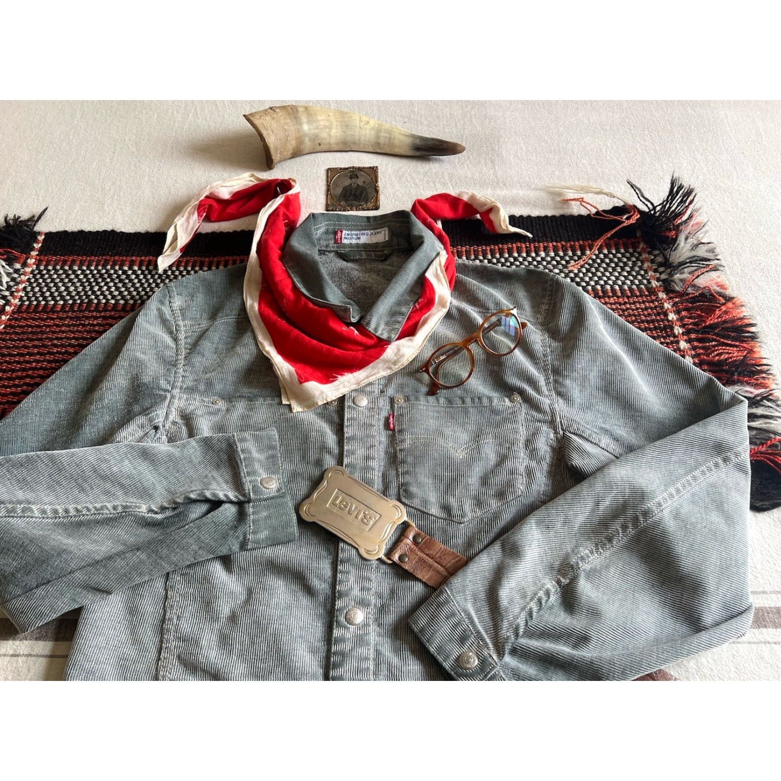 Levi's VINTAGE Levi's Engineered Jacket M Levi's Engineered Corduroy Trucker 38" Chest 2 Front Pockets Twisted 2001 USA Mens Green Brown Denim/Green Jacket Size US M / EU 48-50 / 2 - 5 Thumbnail
