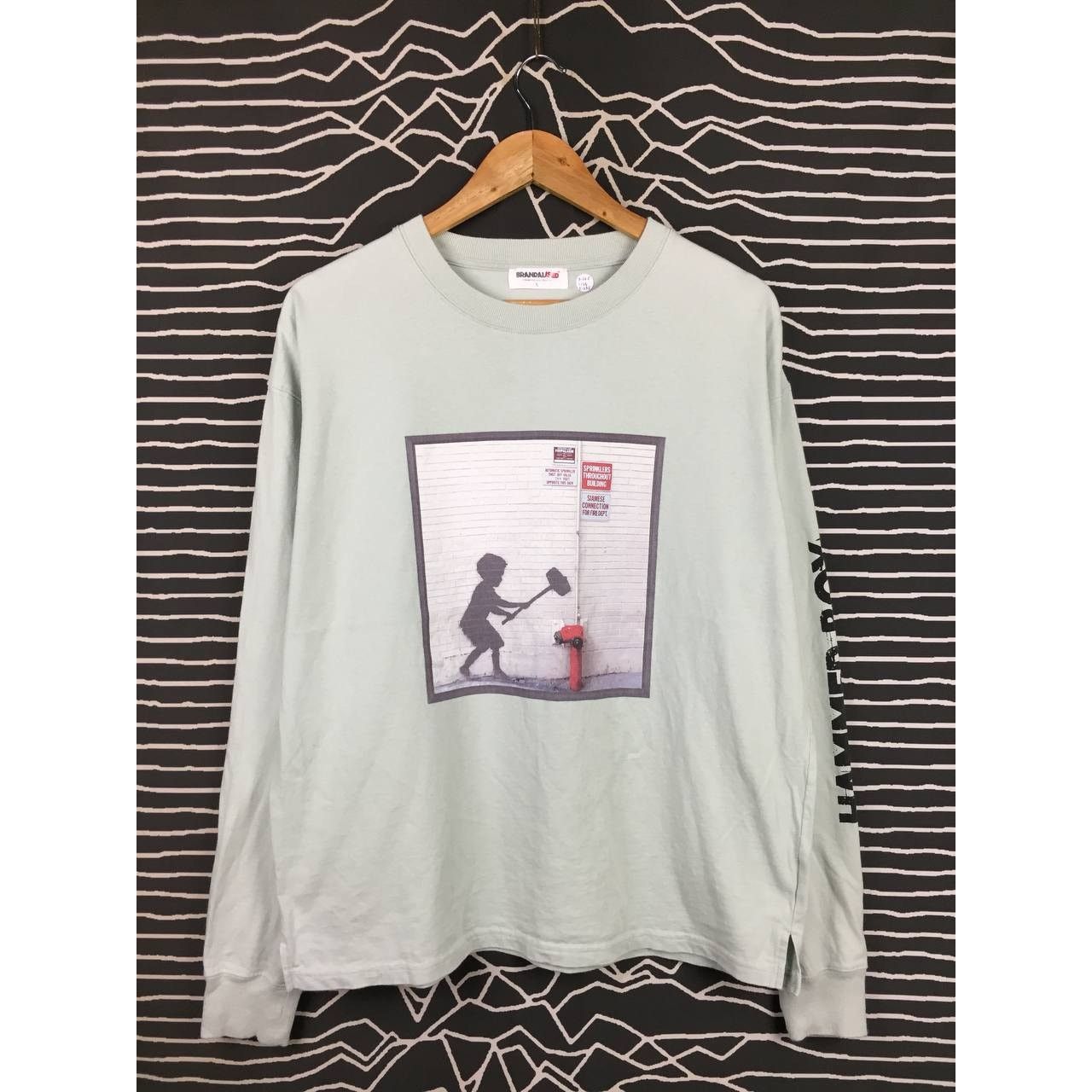 Vintage Brandalised Vandal or Prodigy Hammer Boy Graffiti Art Tee Size US L / EU 52-54 / 3 - 2 Thumbnail