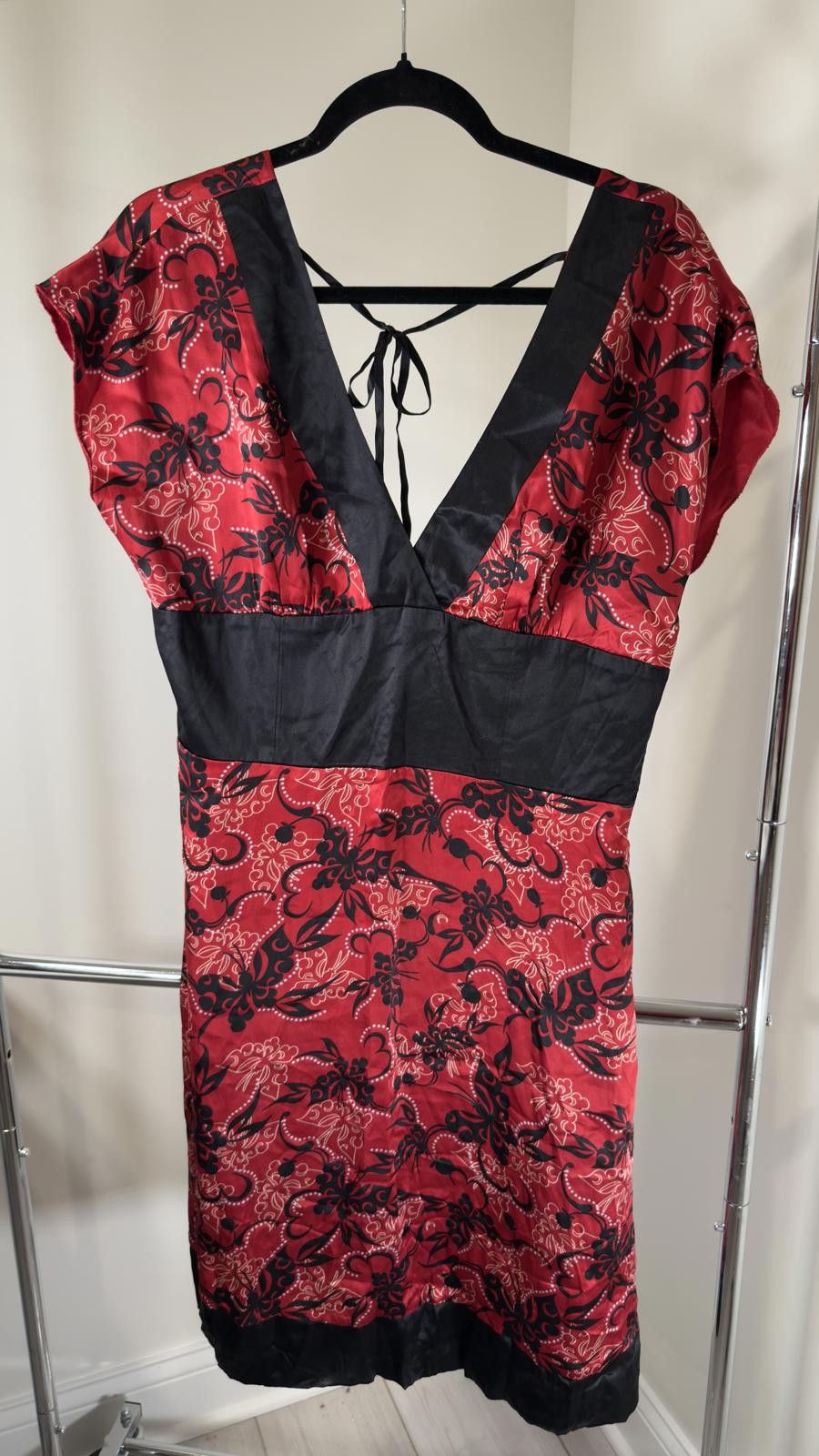 United Colors Of Benetton Stylish Bebe Red Floral Dress - Size Large Size L / US 10 / IT 46 - 2 Thumbnail