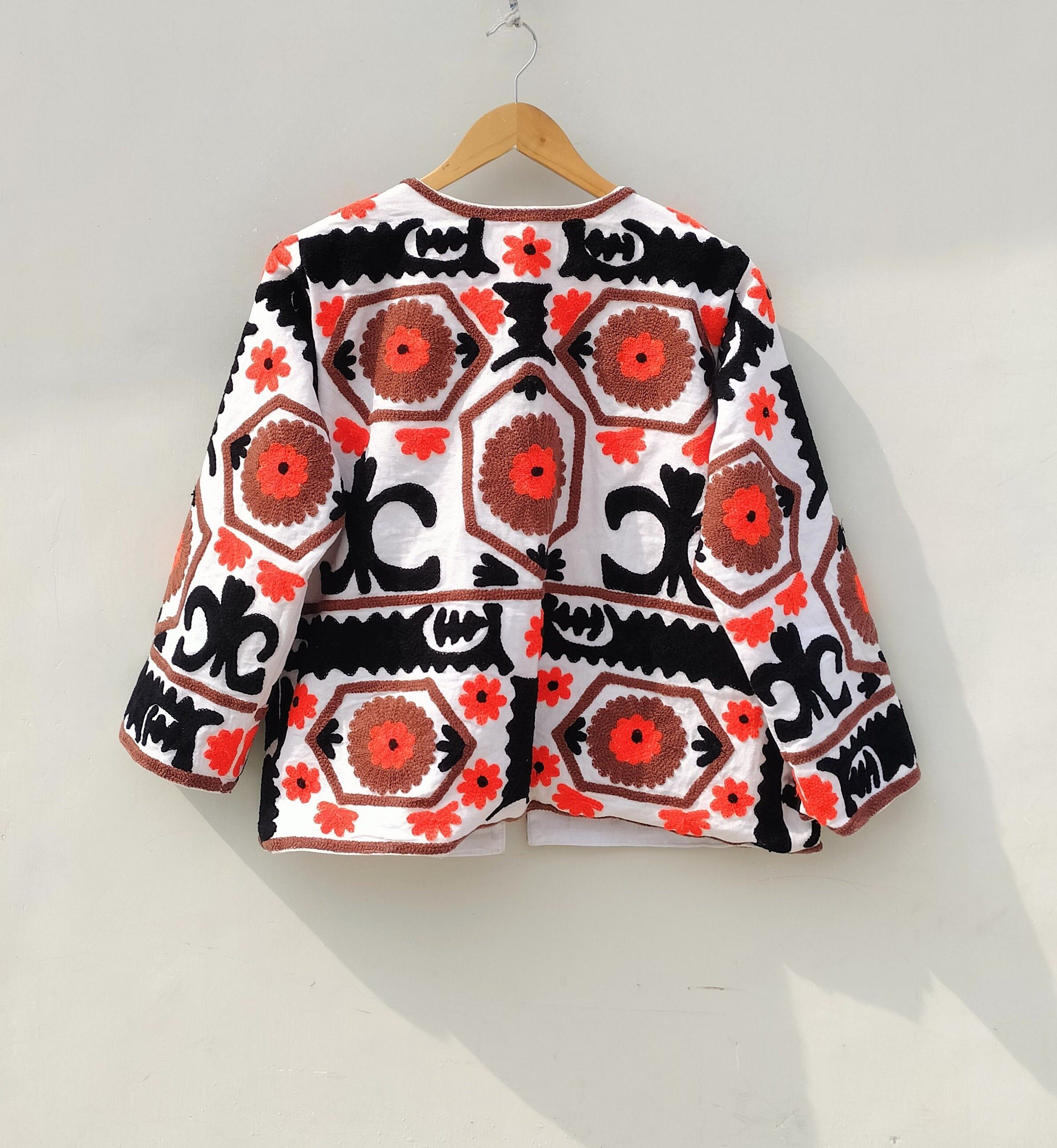 Vintage Suzani Embroidery Jacket Handmade Quilted Jacket Vintage Size M / US 6-8 / IT 42-44 - 3 Thumbnail
