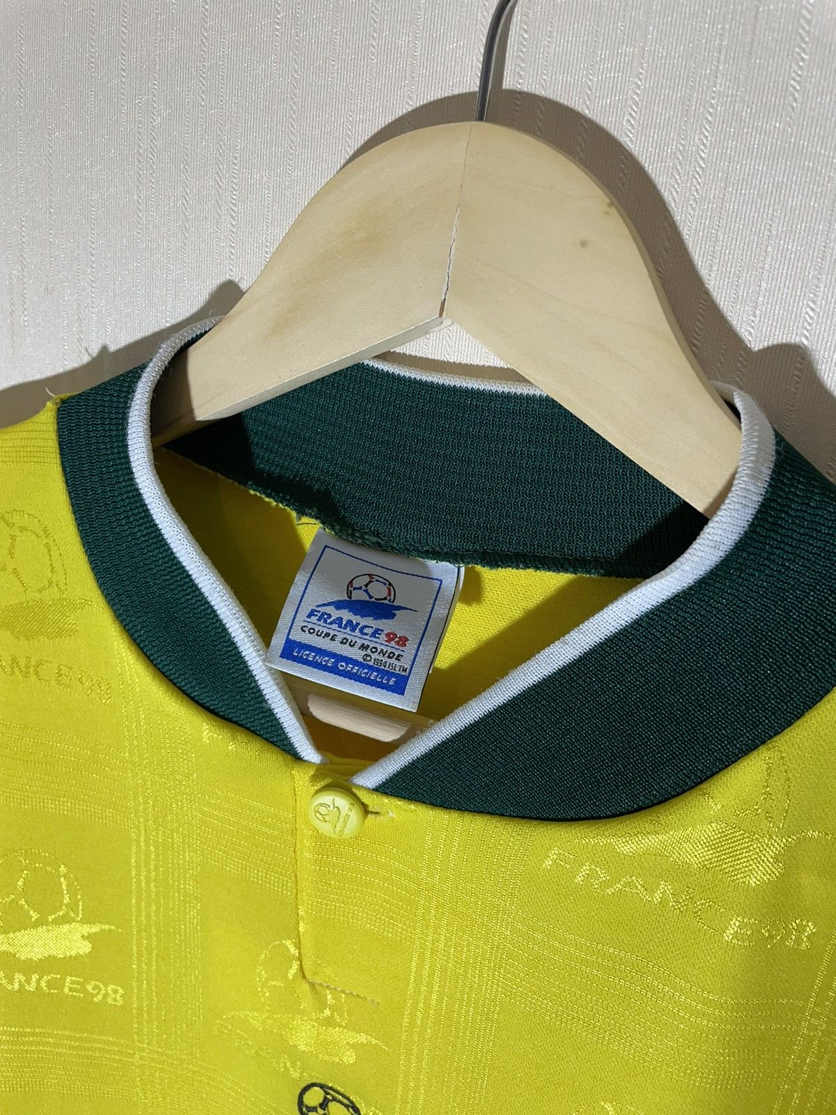 Vintage France 1998 Coupe du Monde vintage jersey Size US L / EU 52-54 / 3 - 7 Thumbnail