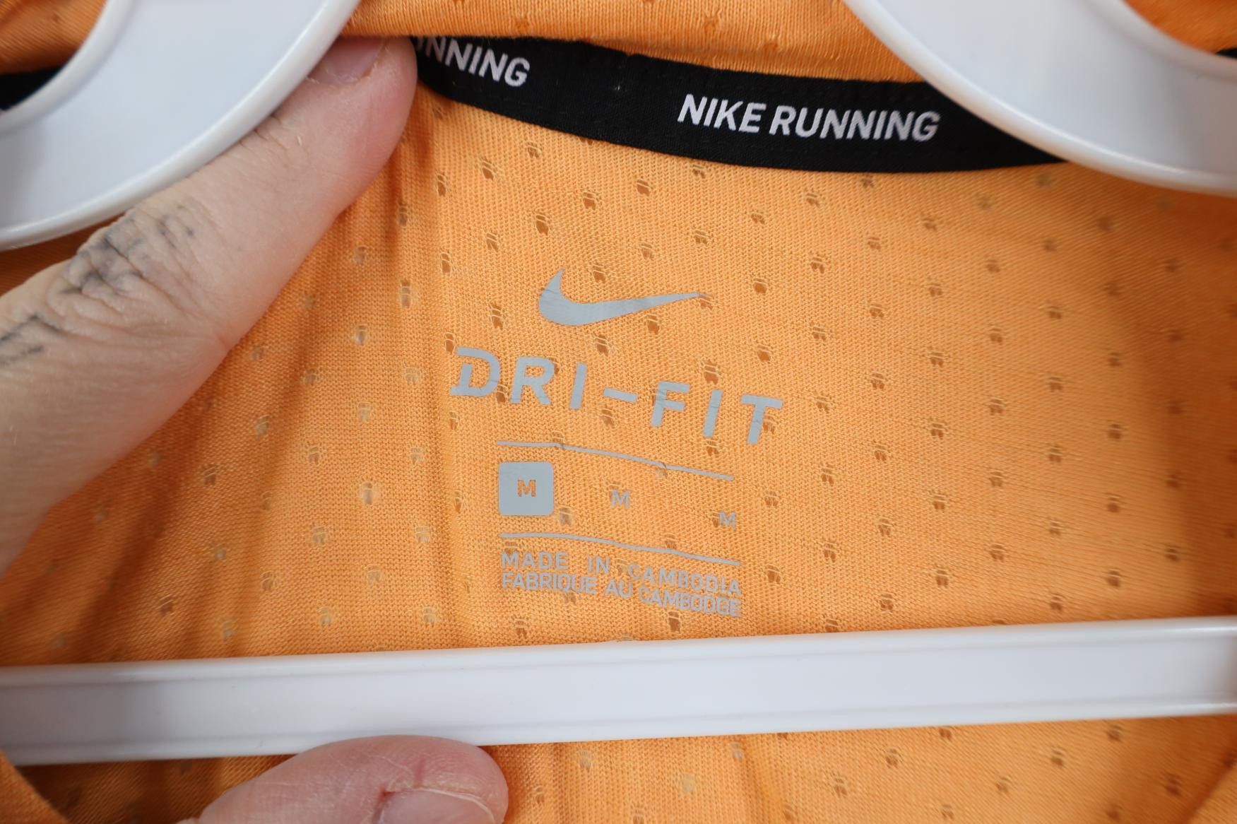 Nike Nike Running Breathe 365 Mesh Short Sleeve T-Shirt Size US M / EU 48-50 / 2 - 9 Thumbnail
