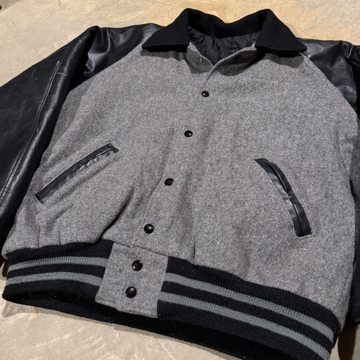 Vintage Vintage 1990s Wool Leather Varsity Jacket Black Grey ERD Size US L / EU 52-54 / 3 - 3 Thumbnail