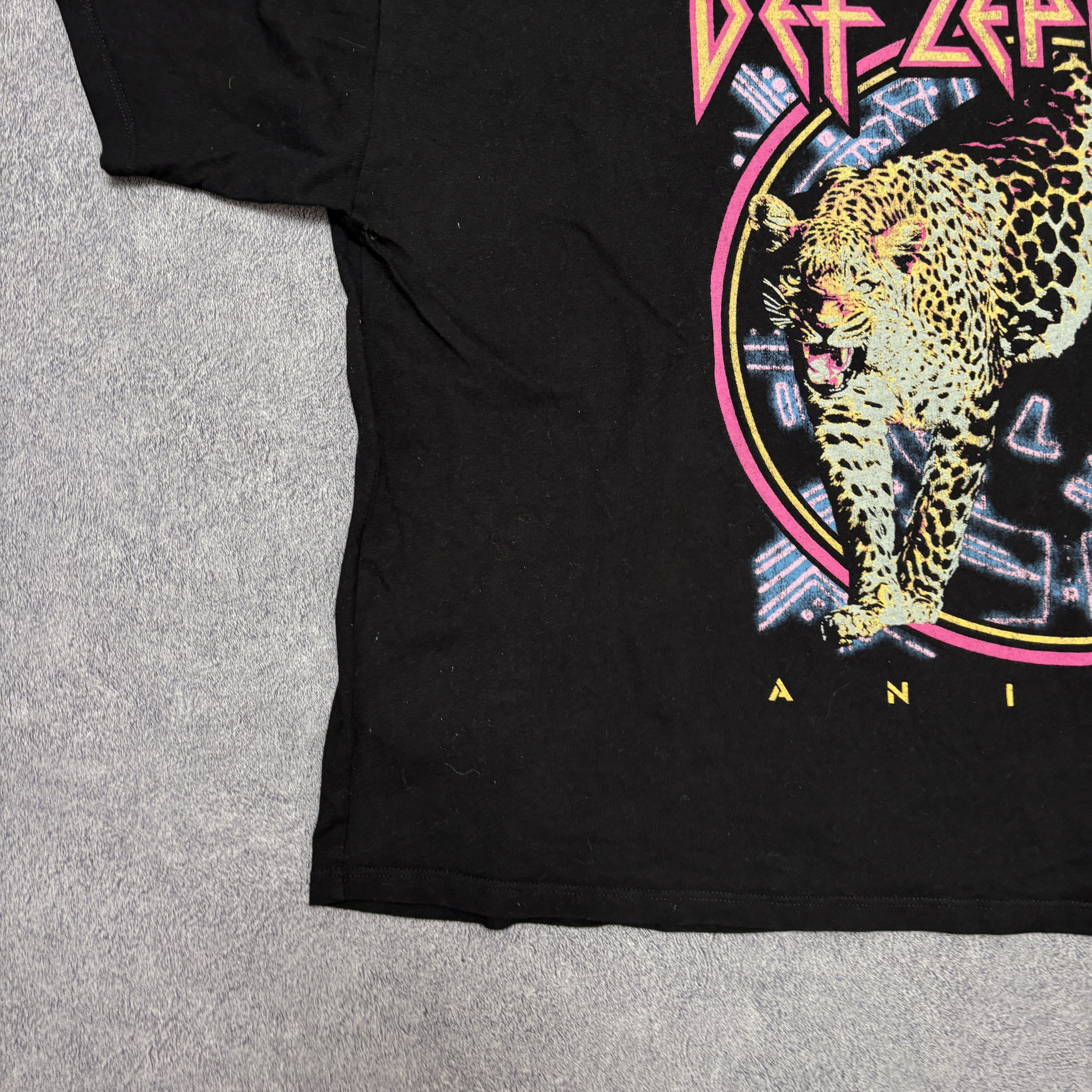 Band Tees Def Leppard Shirt 2XL Tour Concert Rock Band Tee Music Merch Size US XXL / EU 58 / 5 - 8 Thumbnail