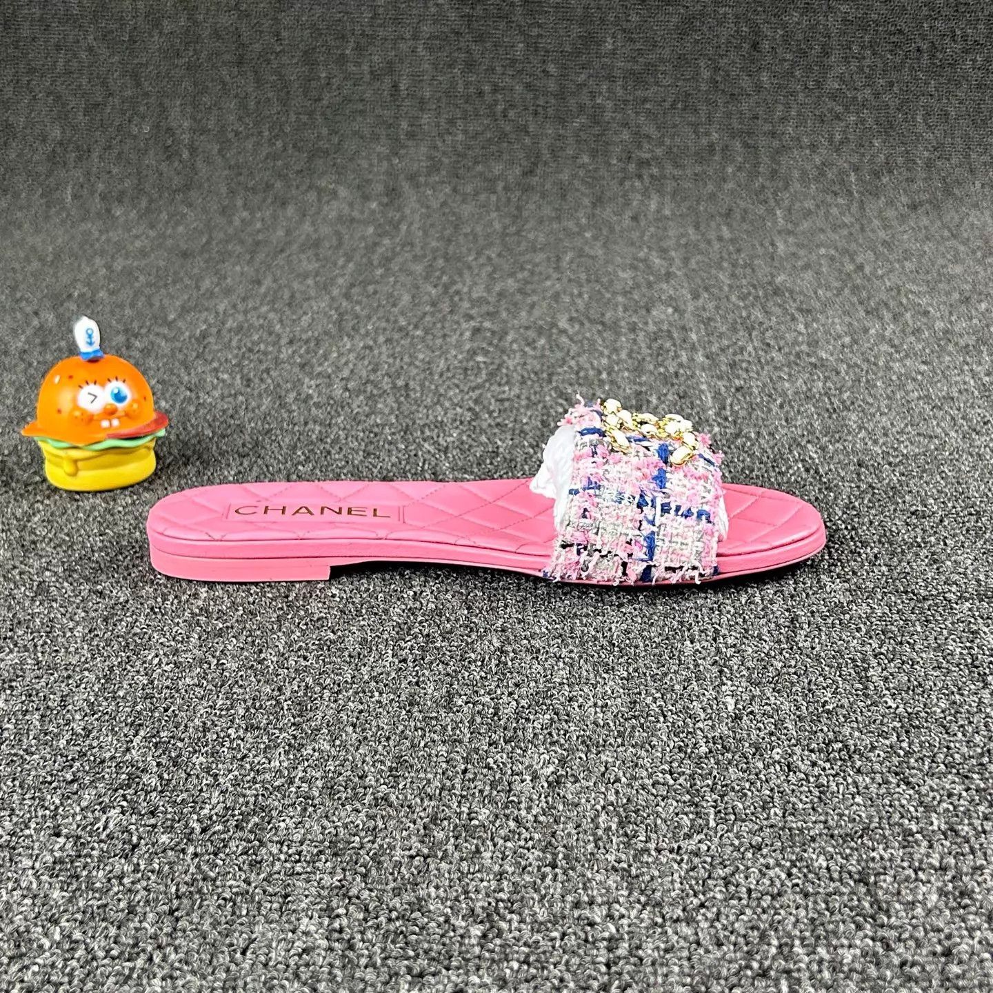 Chanel Chanel 23P Pink Woven Tweed Slides 36.5 Size US 6 / IT 36 - 4 Thumbnail