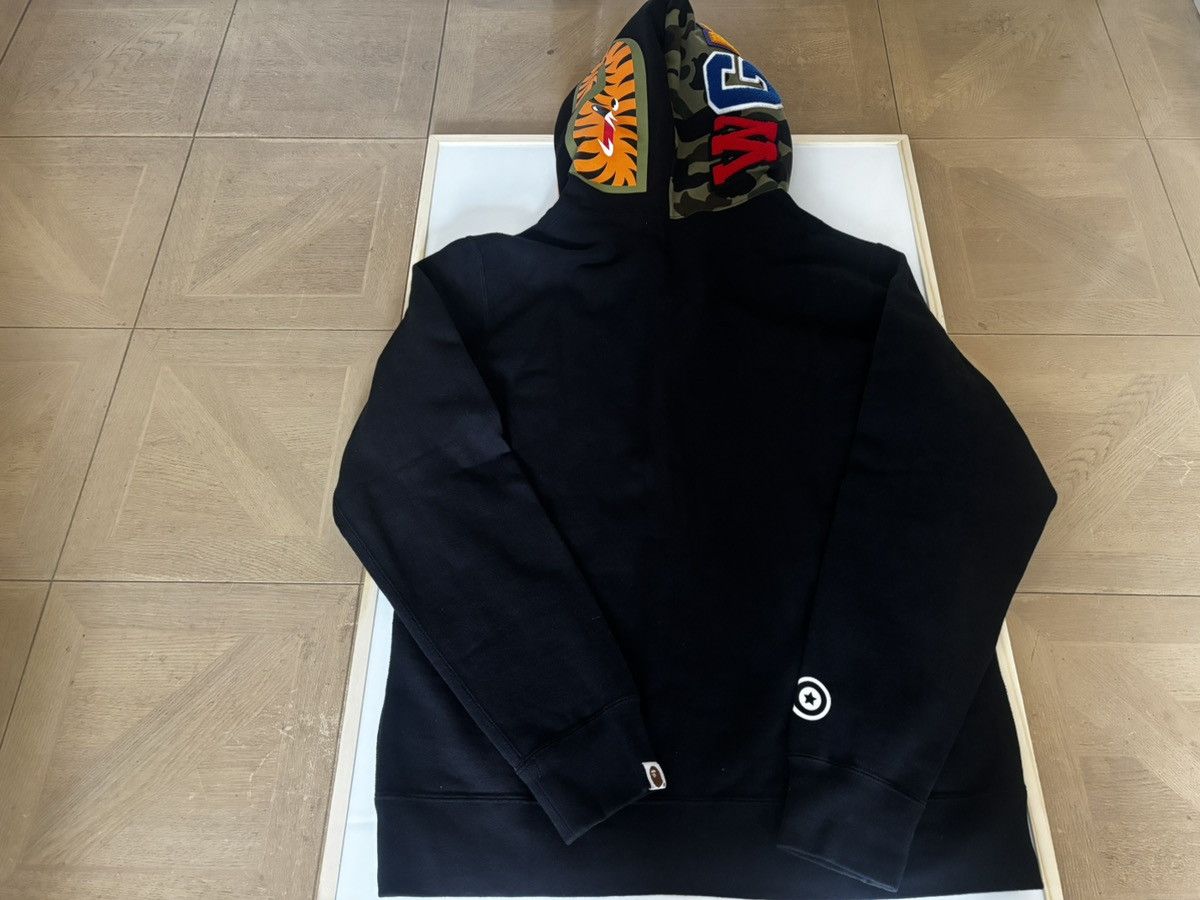 Bape Authentic ape bape tiger shark full zip hoodie XL good used Size US XL / EU 56 / 4 - 16 Thumbnail