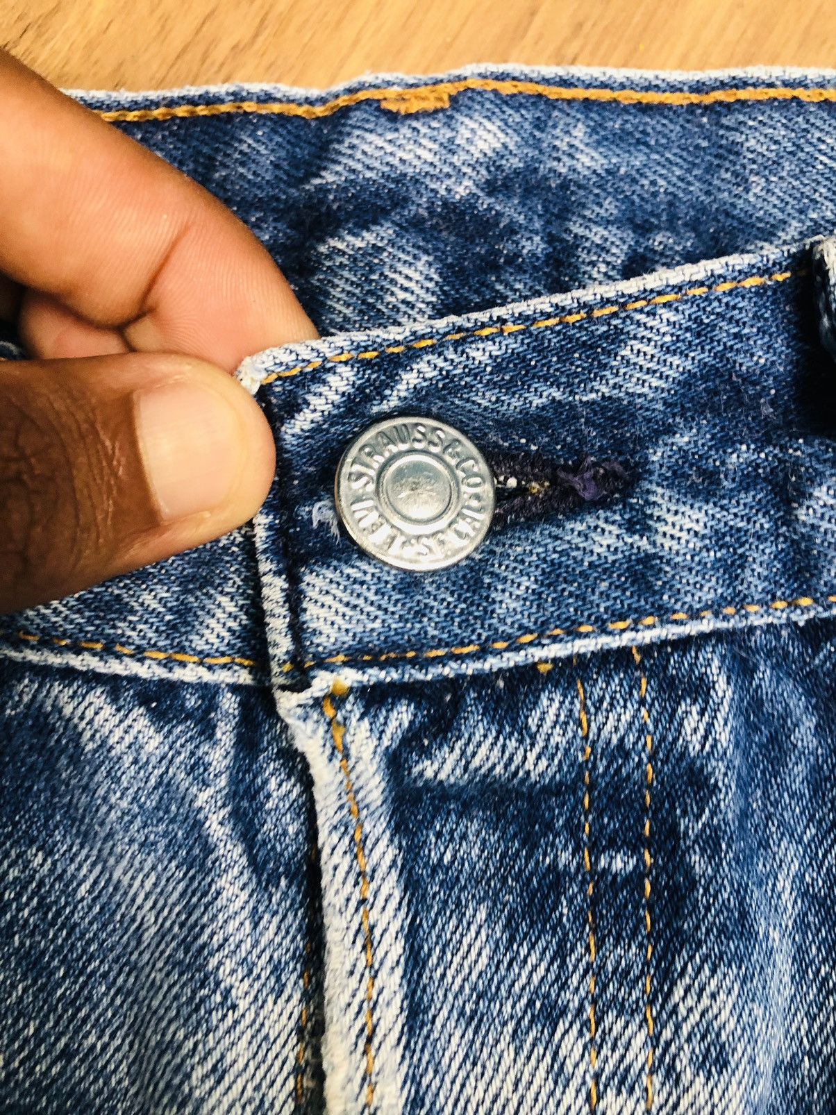 Levi's Levis Distresses Jeans (37) Size US 29 - 7 Thumbnail