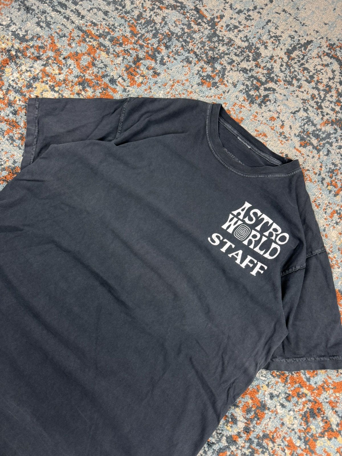 Travis Scott Rare Travis Scott Astroworld staff tee faded washed hype Size US M / EU 48-50 / 2 - 6 Thumbnail
