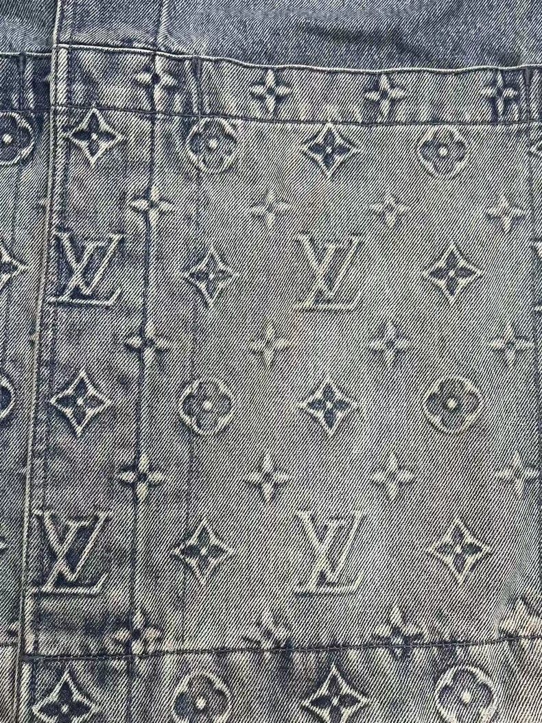 Louis Vuitton Louis Vuitton Logo Embossed Single Breasted Short Sleeve S Size US S / EU 44-46 / 1 - 3 Thumbnail