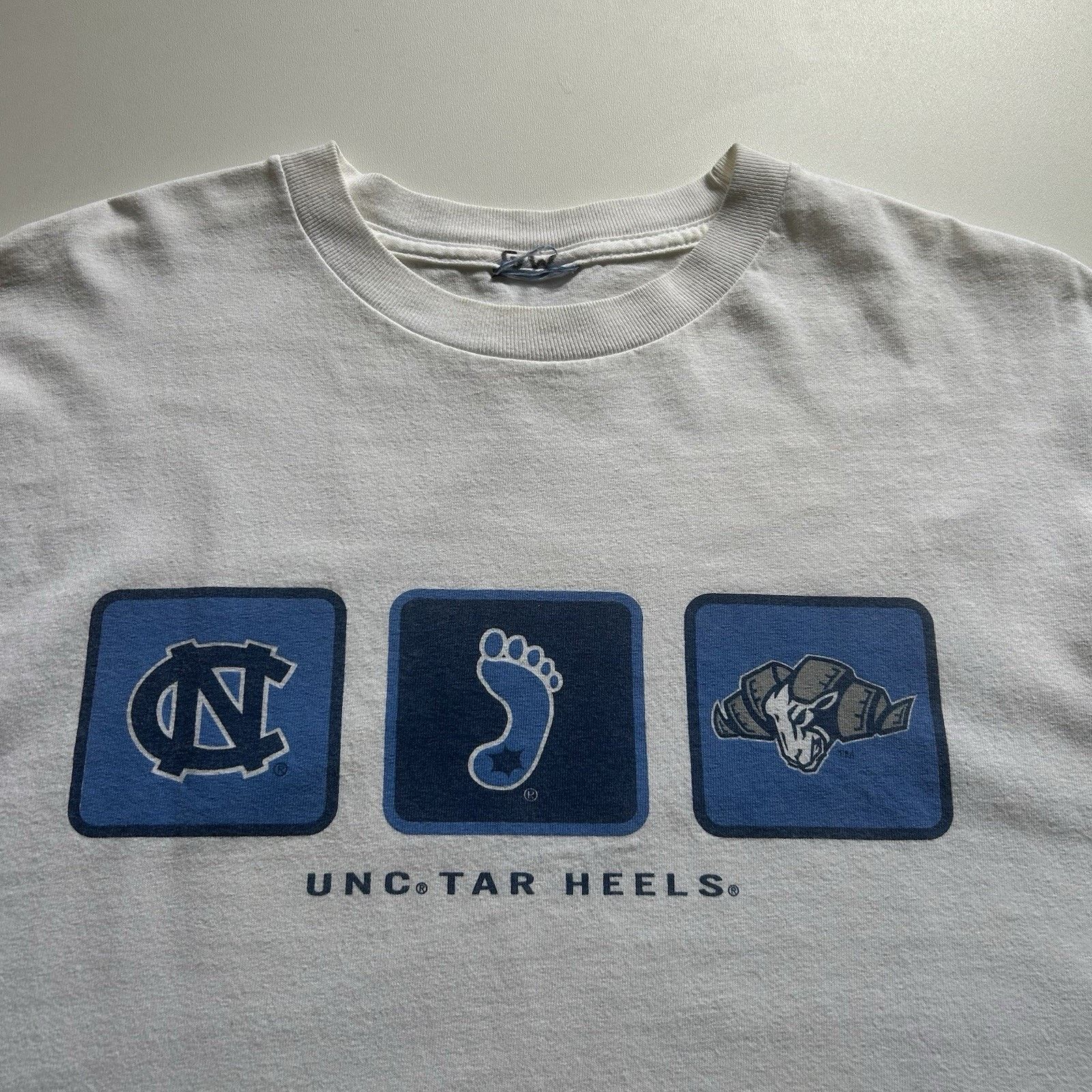 NCAA Vintage UNC Tar Heels T Shirt XL Y2K North Carolina NCAA Art Size US XL / EU 56 / 4 - 2 Thumbnail