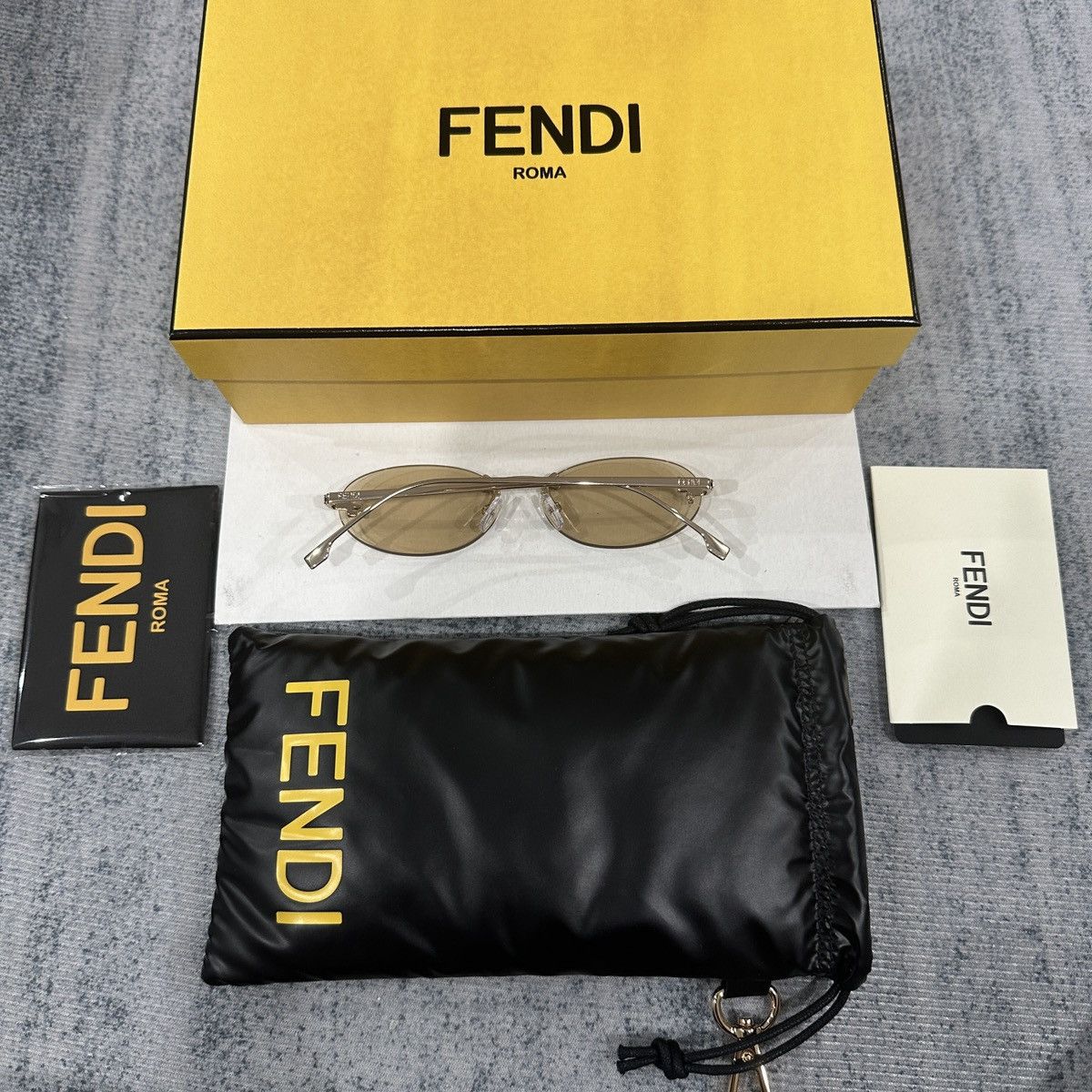 Fendi FENDI FE4075US 28Y SUNGLASSES Size ONE SIZE - 3 Thumbnail