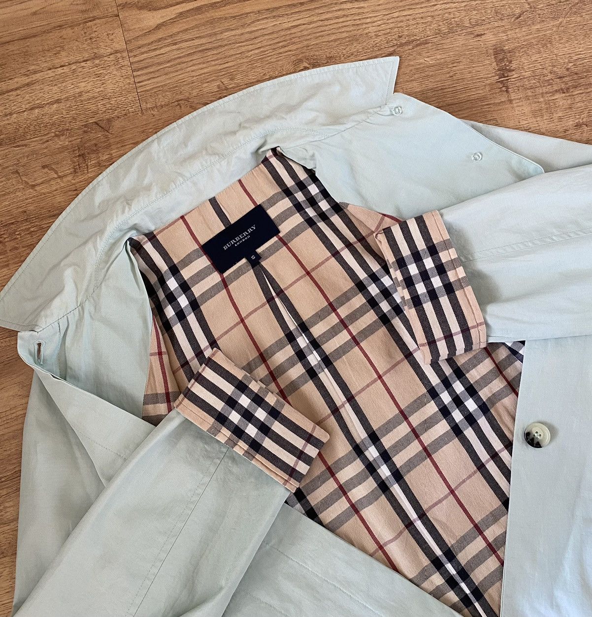 Burberry Burberry Nylon/Coton Nova Check Jacket x Vintage x Luxury Size S / US 4 / IT 40 - 1 Thumbnail