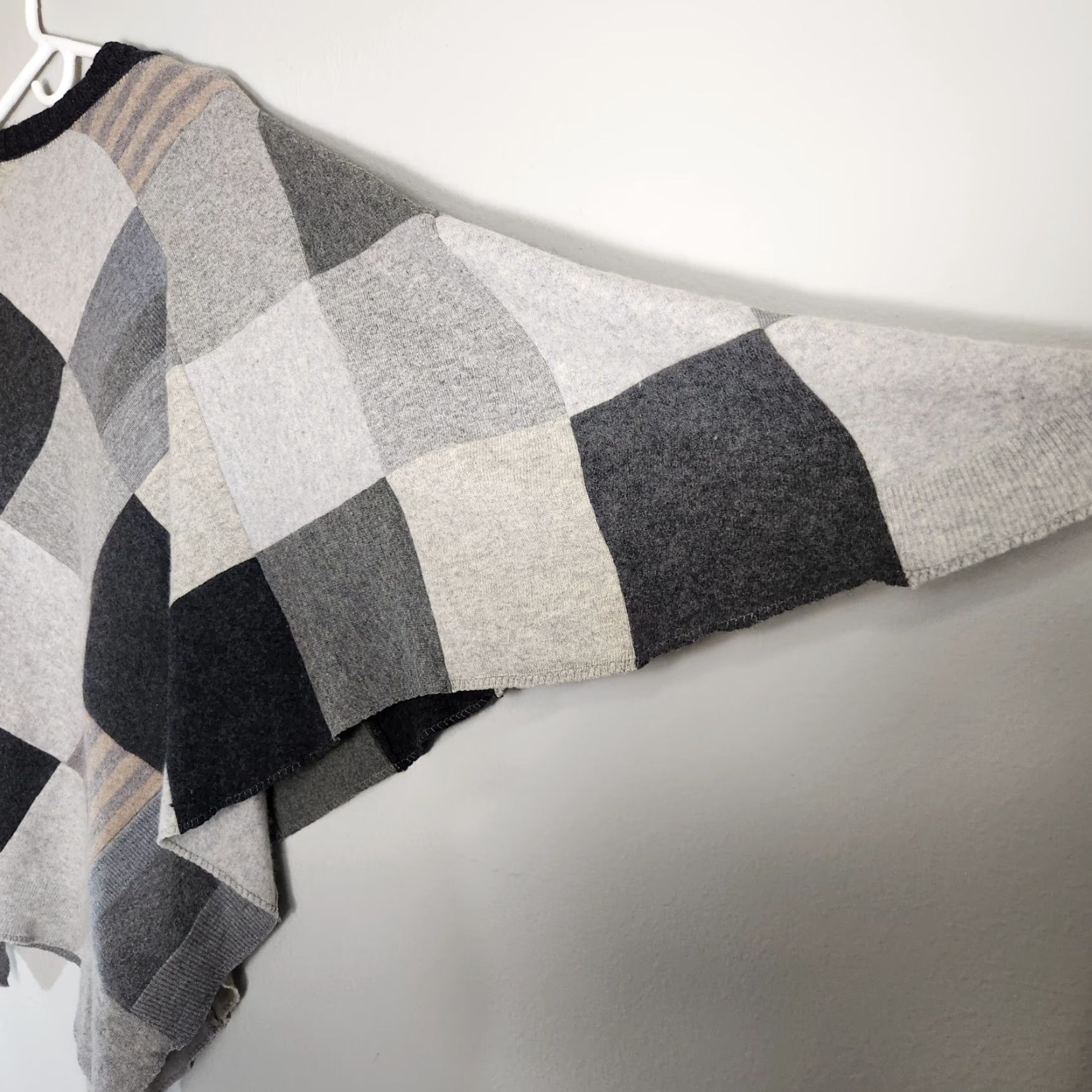 Eddie Bauer VINTAGE Eddie Bauer Patchwork Wool Cashmere Sweater Poncho OSFM Women’s Knits Bohemian City Equestrian Pony? Size ONE SIZE - 2 Thumbnail