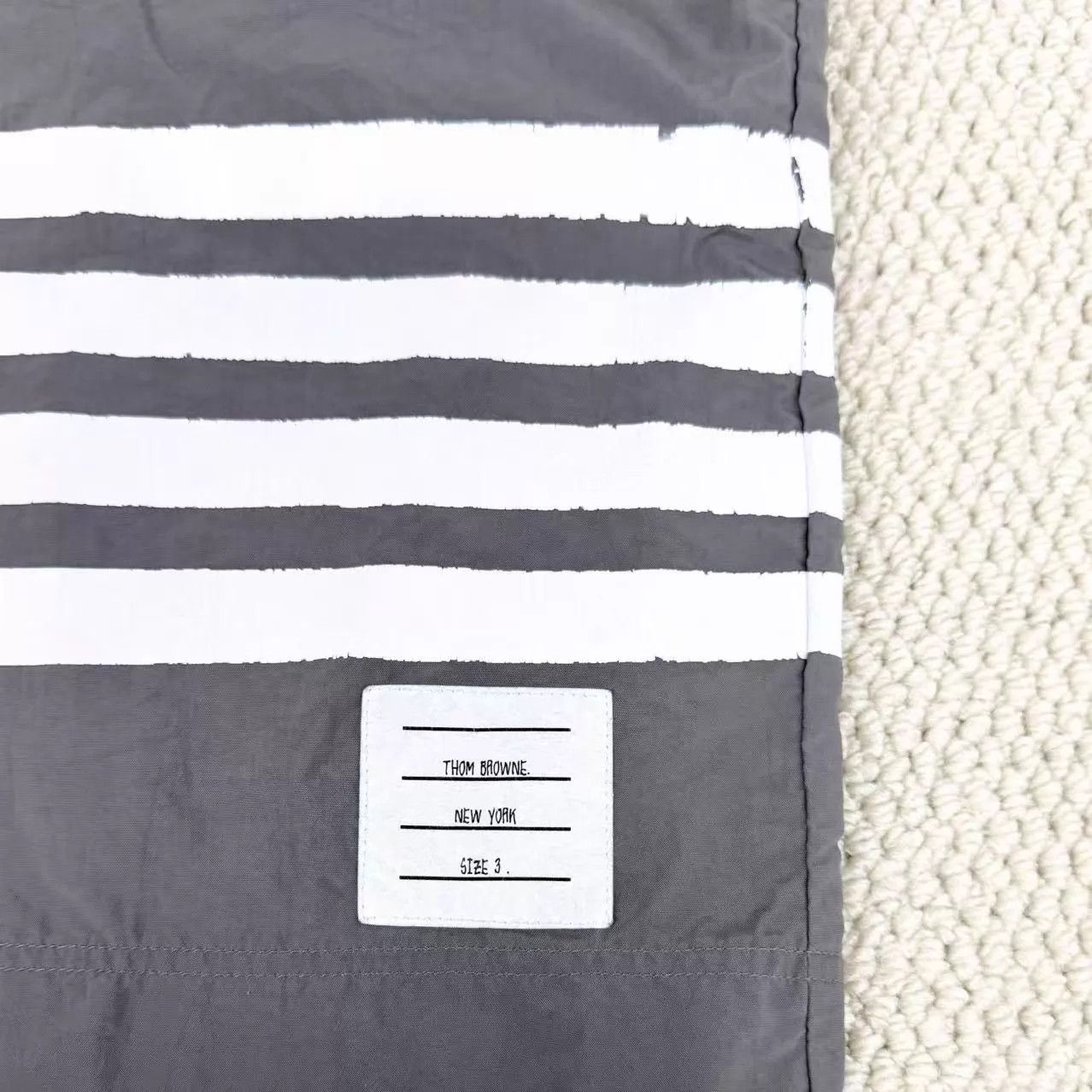 Thom Browne Thom Browne Dark Gray 4-Stripe Unisex Short 3 Size US 34 / EU 50 - 4 Thumbnail