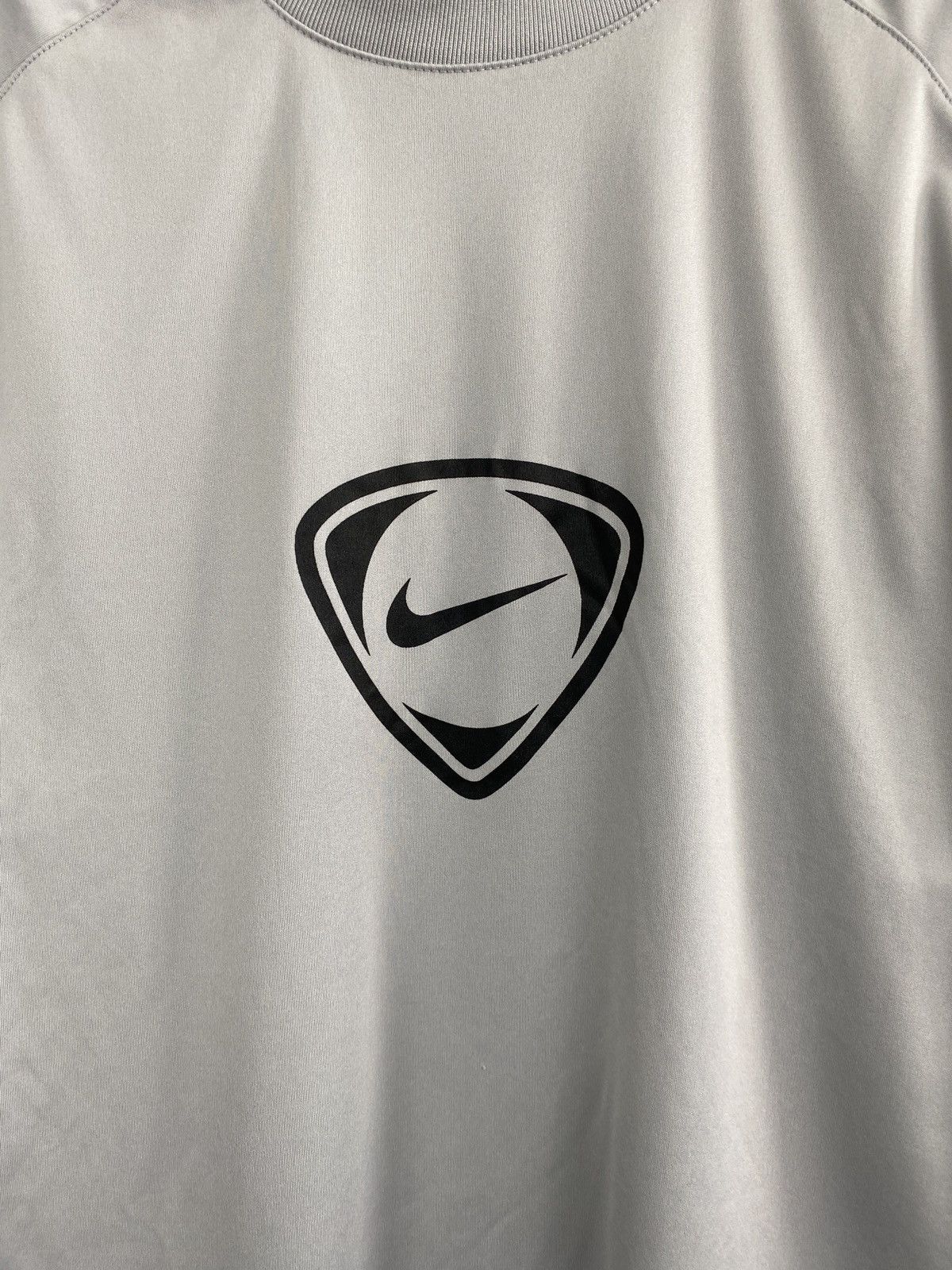 Nike 🇺🇸 Vintage 90s Nike Total Ninety Center Swoosh Retro T-Shirt Size US L / EU 52-54 / 3 - 4 Thumbnail