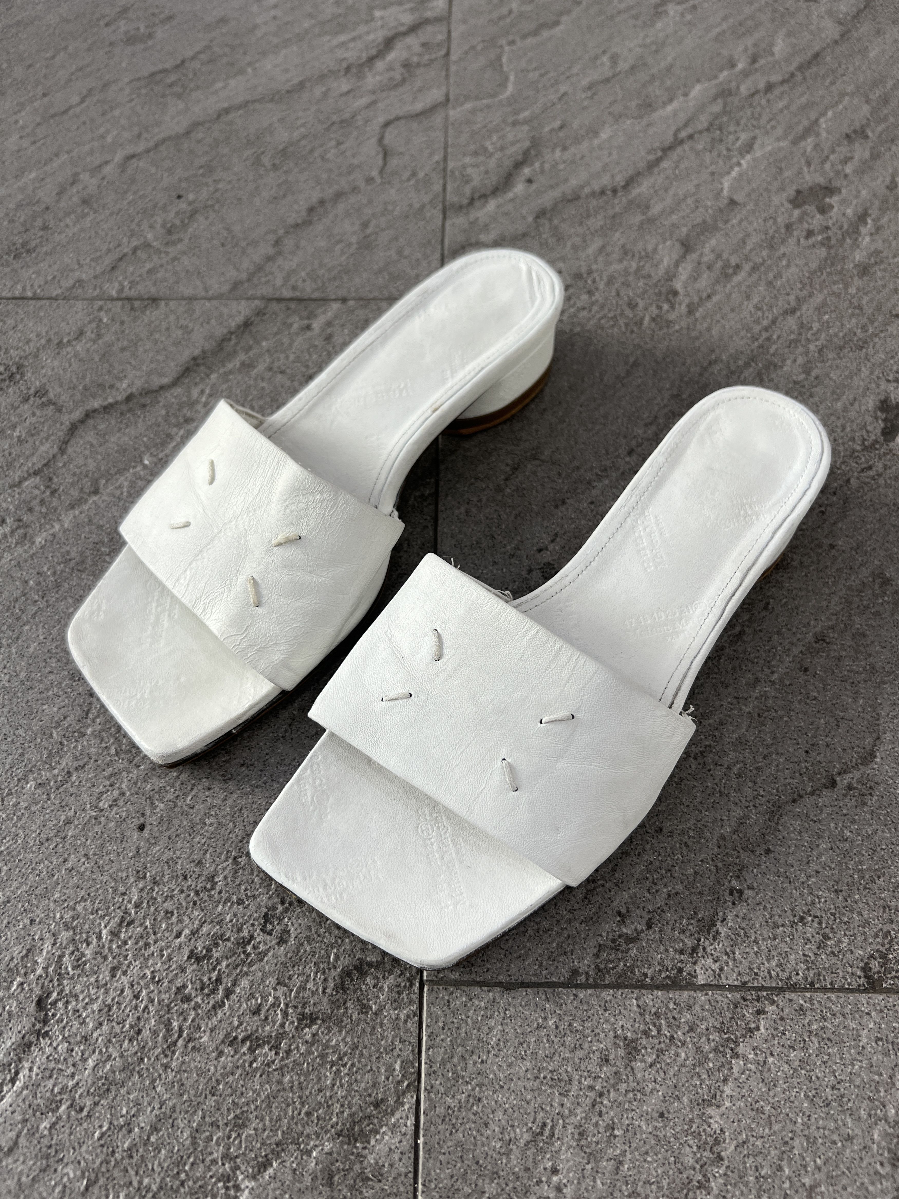 Maison Margiela Maison Margiela White 4 Stitch Leather Slide Sandals EU37 Size US 7 / IT 37 - 1 Thumbnail