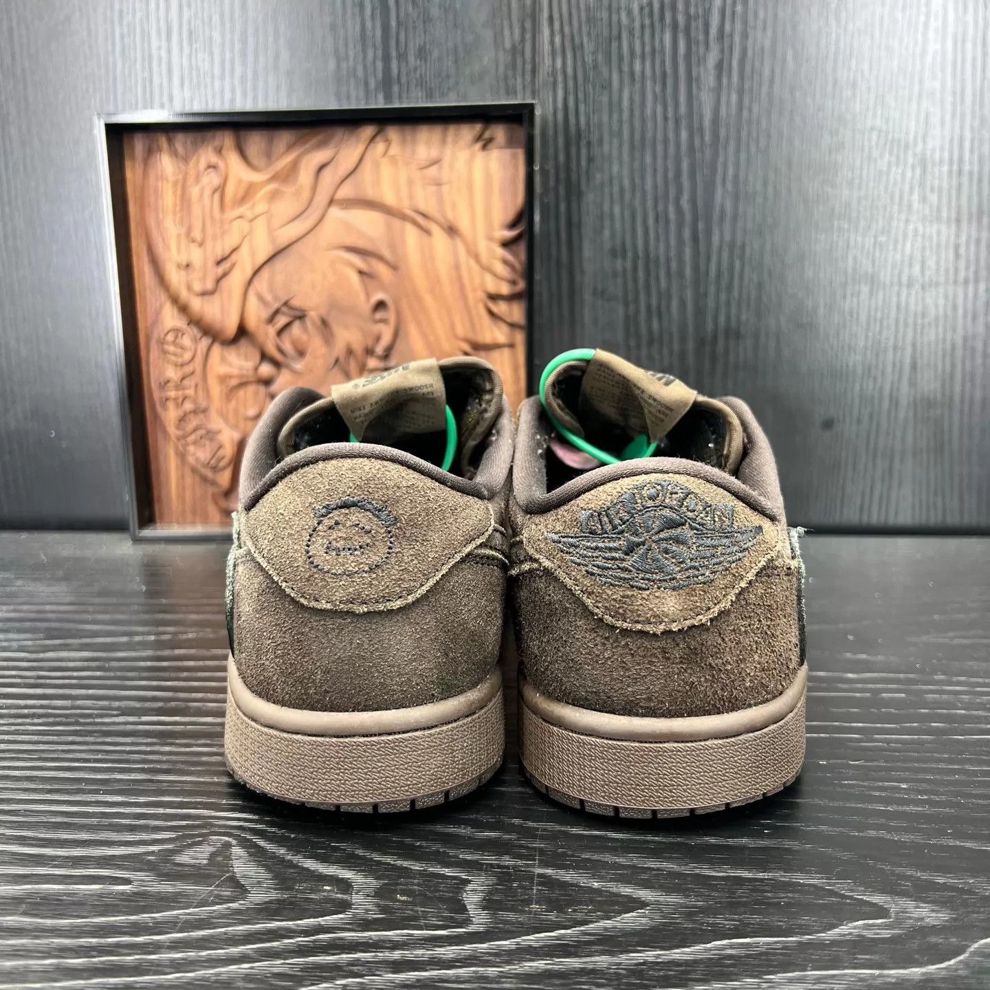 Travis Scott Travis Scott x AJ1 Low Velvet Barbed Hook 42 Size US 9 / EU 42 - 6 Thumbnail