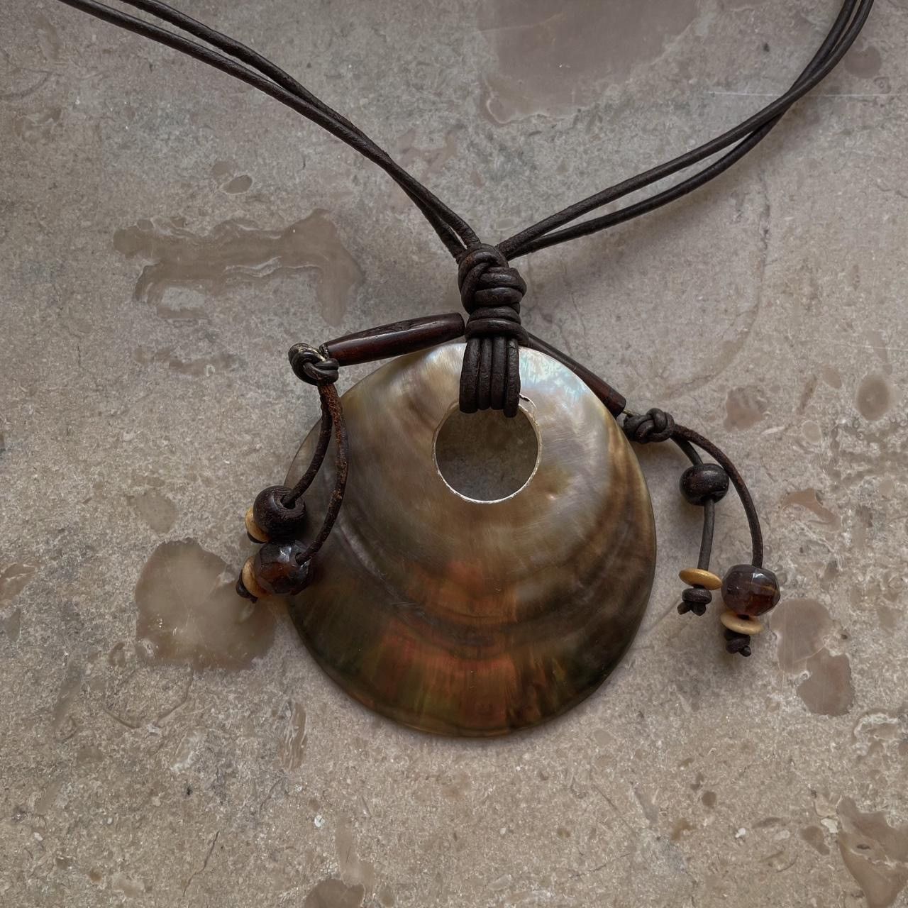 Vintage Vintage Leather Necklace with Shell Pendant Size ONE SIZE - 6 Thumbnail