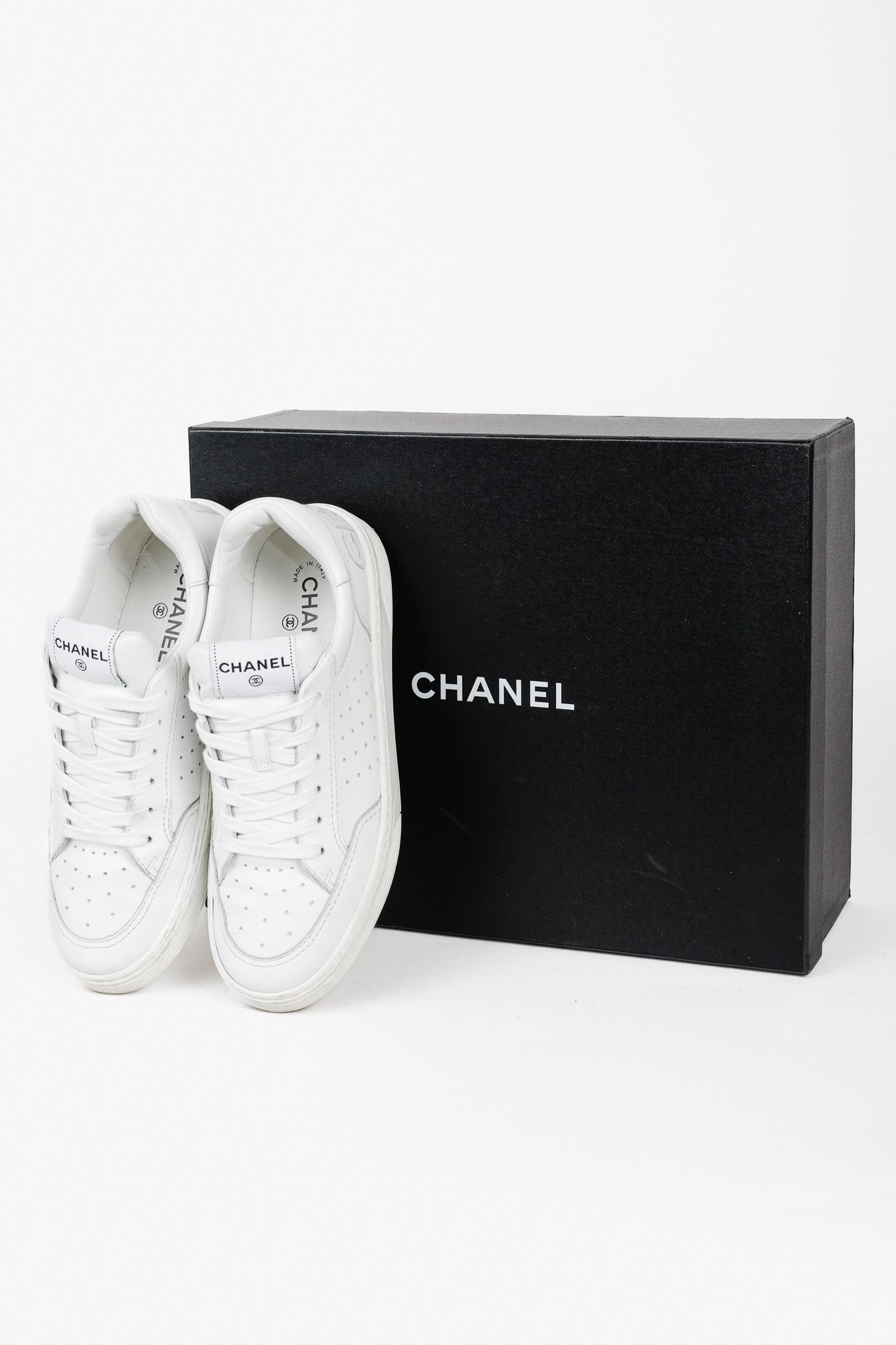 Chanel Chanel White Perforated Logo Leather Lace-Up Sneakers Size US 10.5 / IT 40.5 - 12 Thumbnail