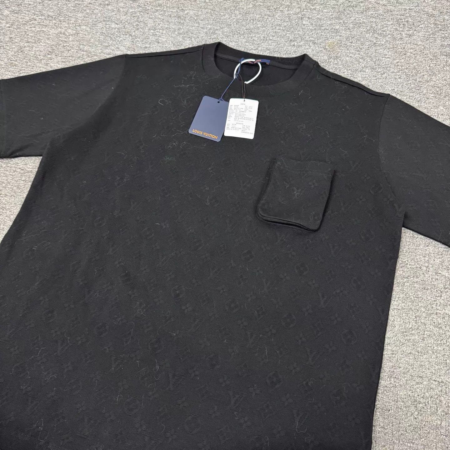 Louis Vuitton LV Monogram Pocket Black Short Sleeve T-Shirt 5L Size US XXL / EU 58 / 5 - 3 Thumbnail
