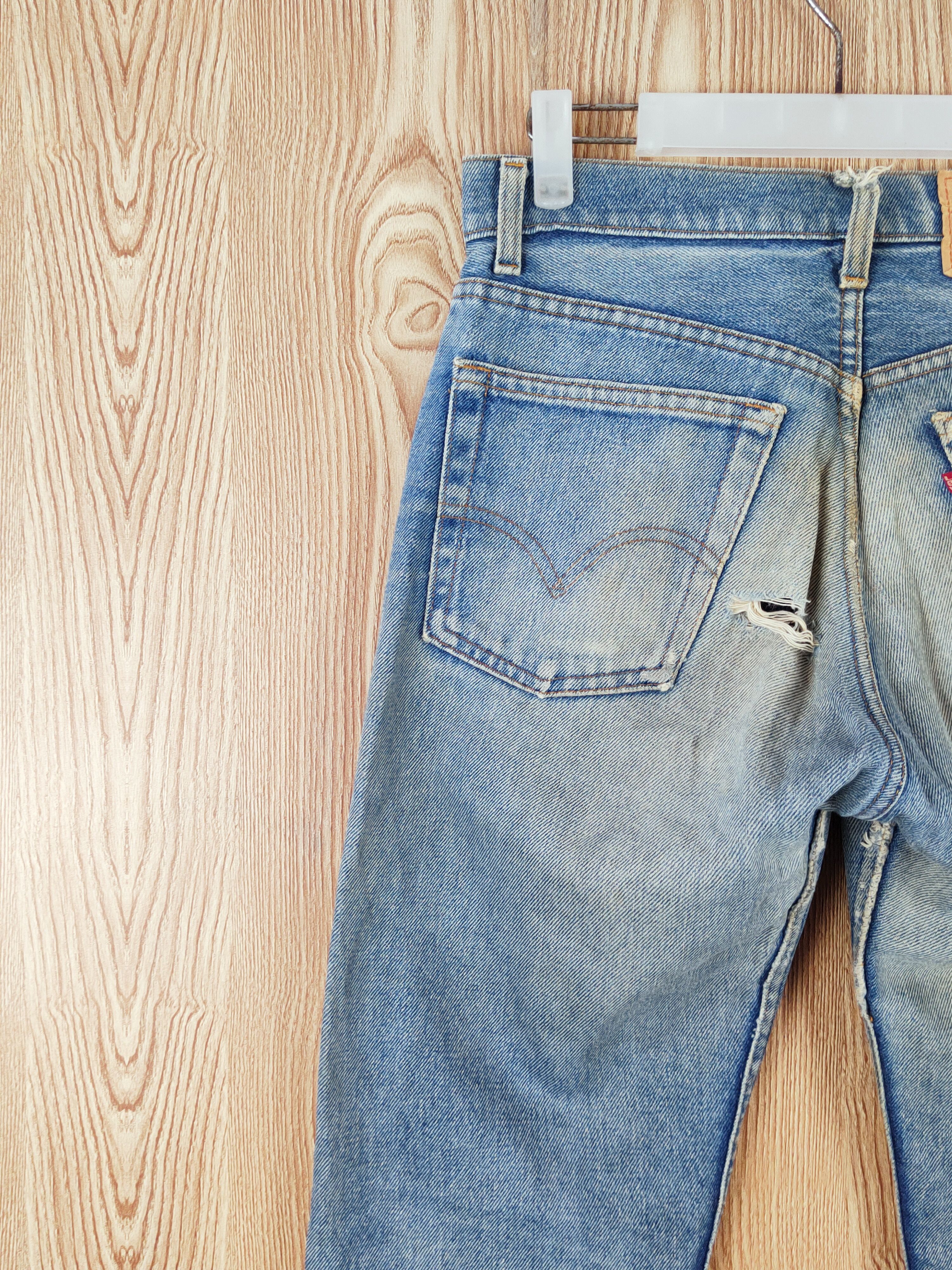 Levi's 505 Levi's Blue Distressed Ripped denim Jeans #W800 Size US 29 - 10 Thumbnail
