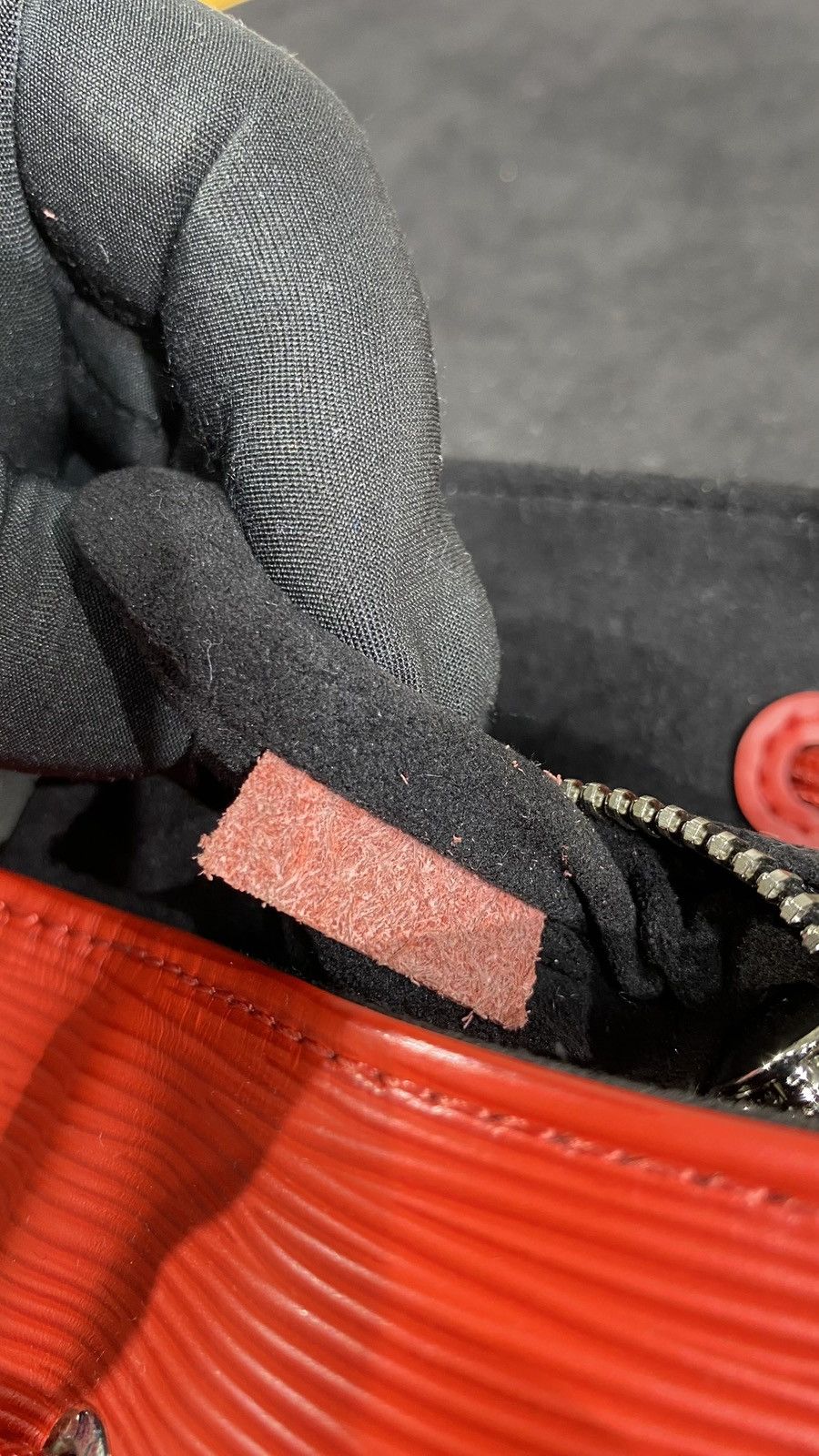 Louis Vuitton × Supreme Louis Vuitton X SUPREME Christopher backpack Red EPI Leather Size ONE SIZE - 19 Thumbnail