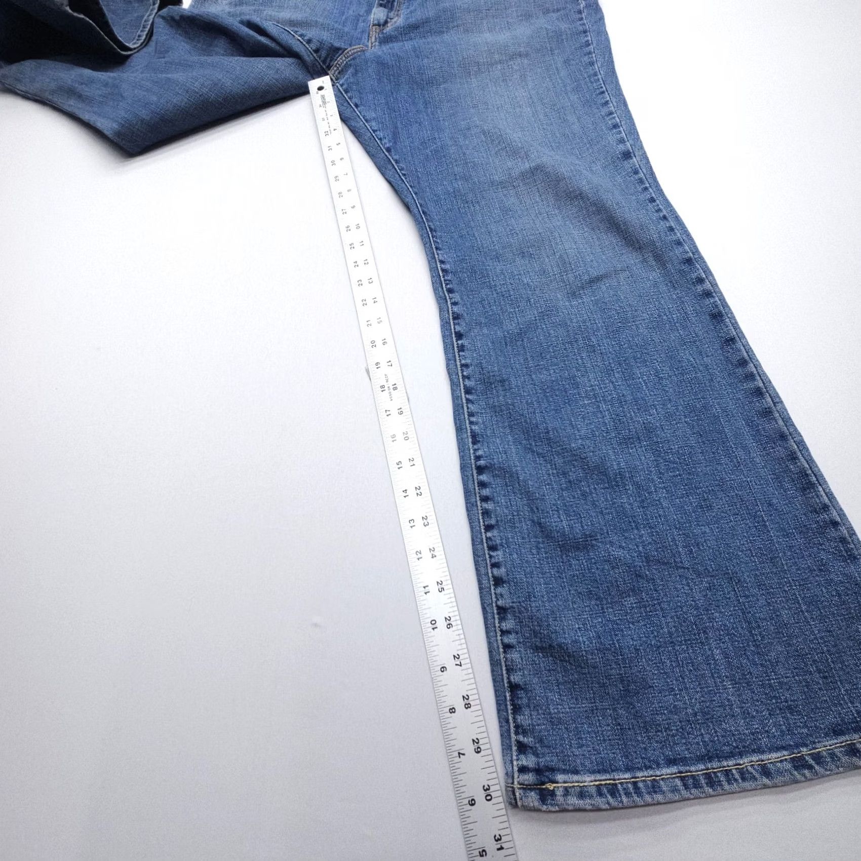 Levi's VINTAGE Levi's Jeans 590 Mid Rise Bootcut Plus 18W Blue Size 40" / US 18 - 4 Thumbnail
