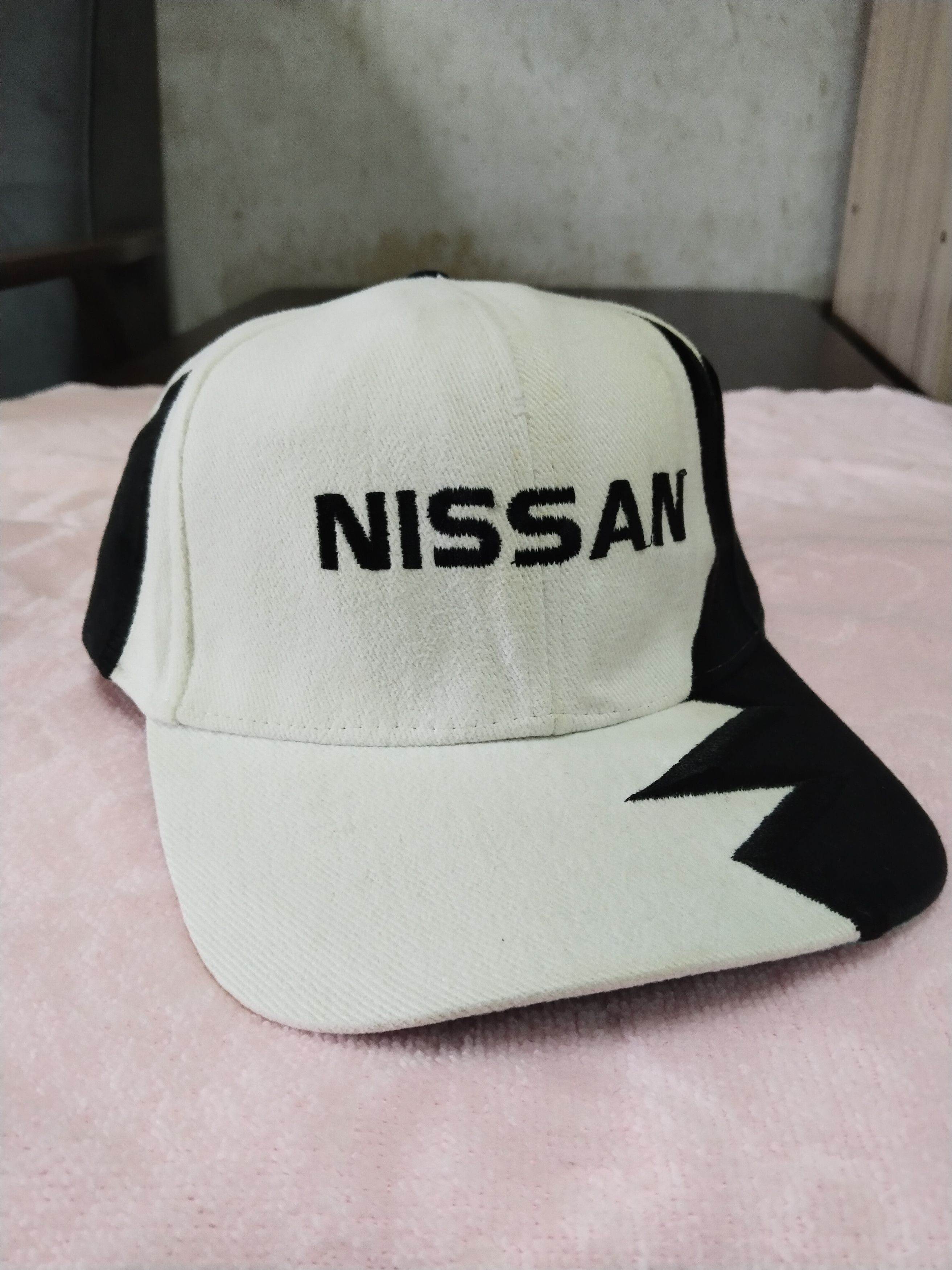 Nissan × Vintage VINTAGE SHARKTOT NISSAN CAP ADJUSTABLE CLIP Size ONE SIZE - 1 Thumbnail