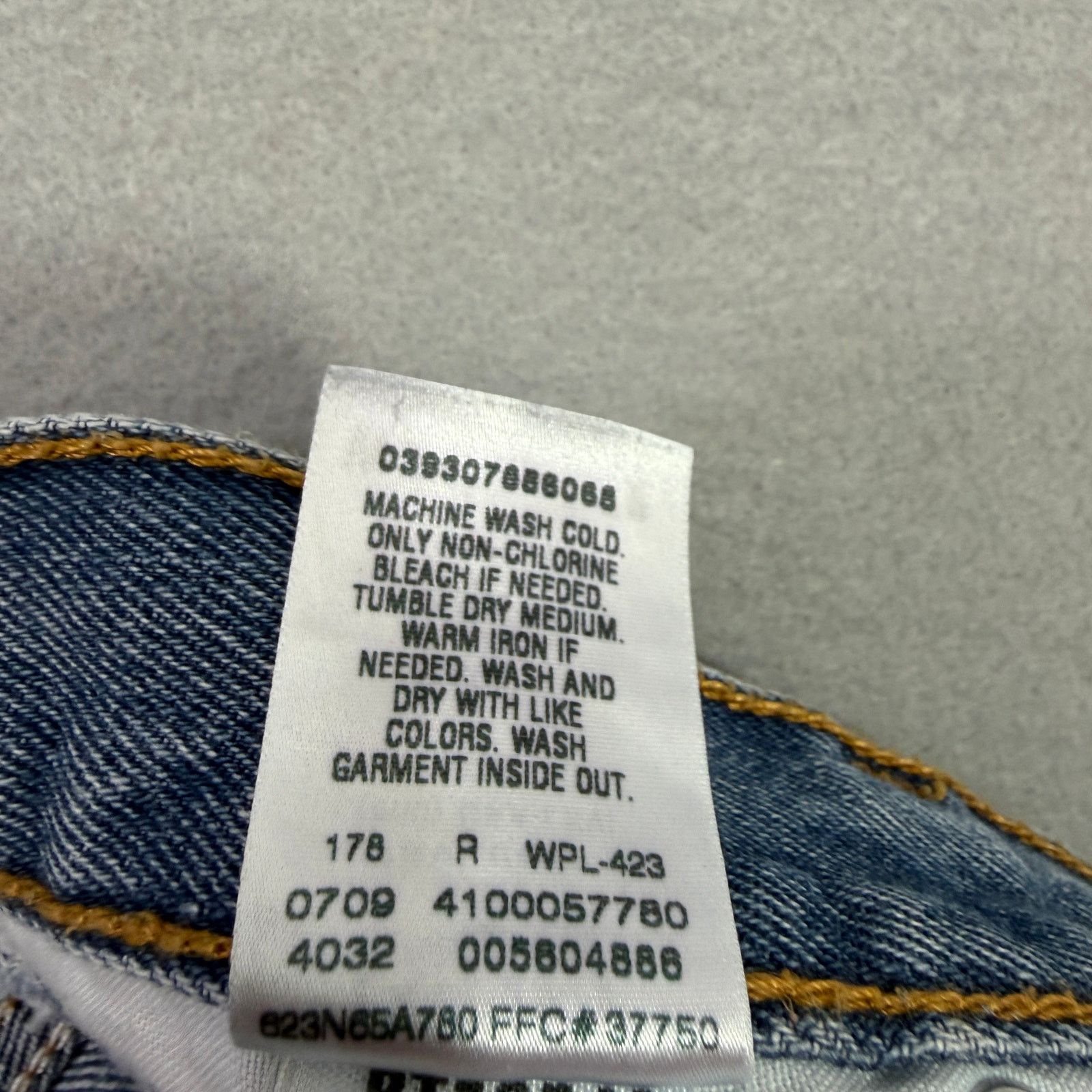 Levi's Vintage Levis 560 Jeans Men's 34x32 Denim y2k Distressed Size US 34 / EU 50 - 9 Thumbnail