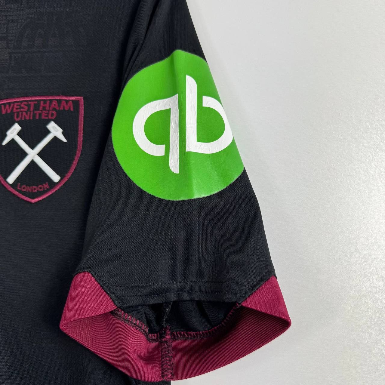 Umbro West Ham United Umbro Black Pink Football Shirt Size S Size US S / EU 44-46 / 1 - 4 Thumbnail