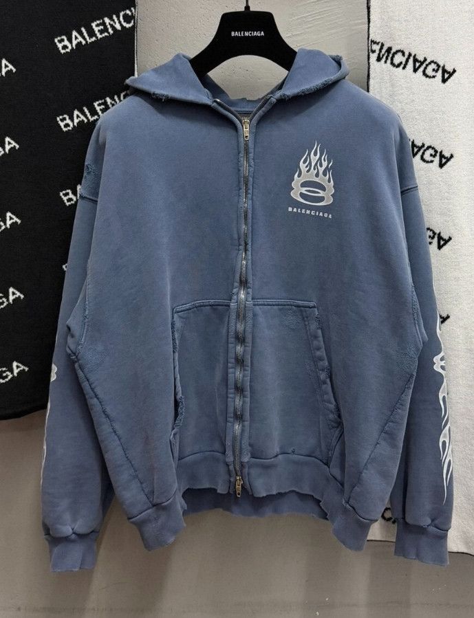 Balenciaga Balenciaga Flame Logo Zip. Size US S / EU 44-46 / 1 - 1 Thumbnail