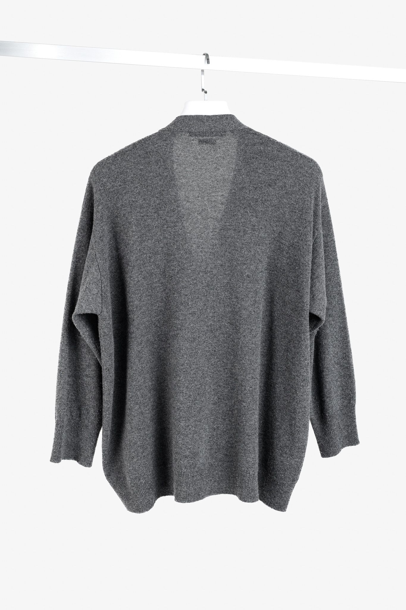 Other Queene and Belle Grey Cashmere Intarsia V-Neck Cardigan Size M / US 6-8 / IT 42-44 - 2 Thumbnail