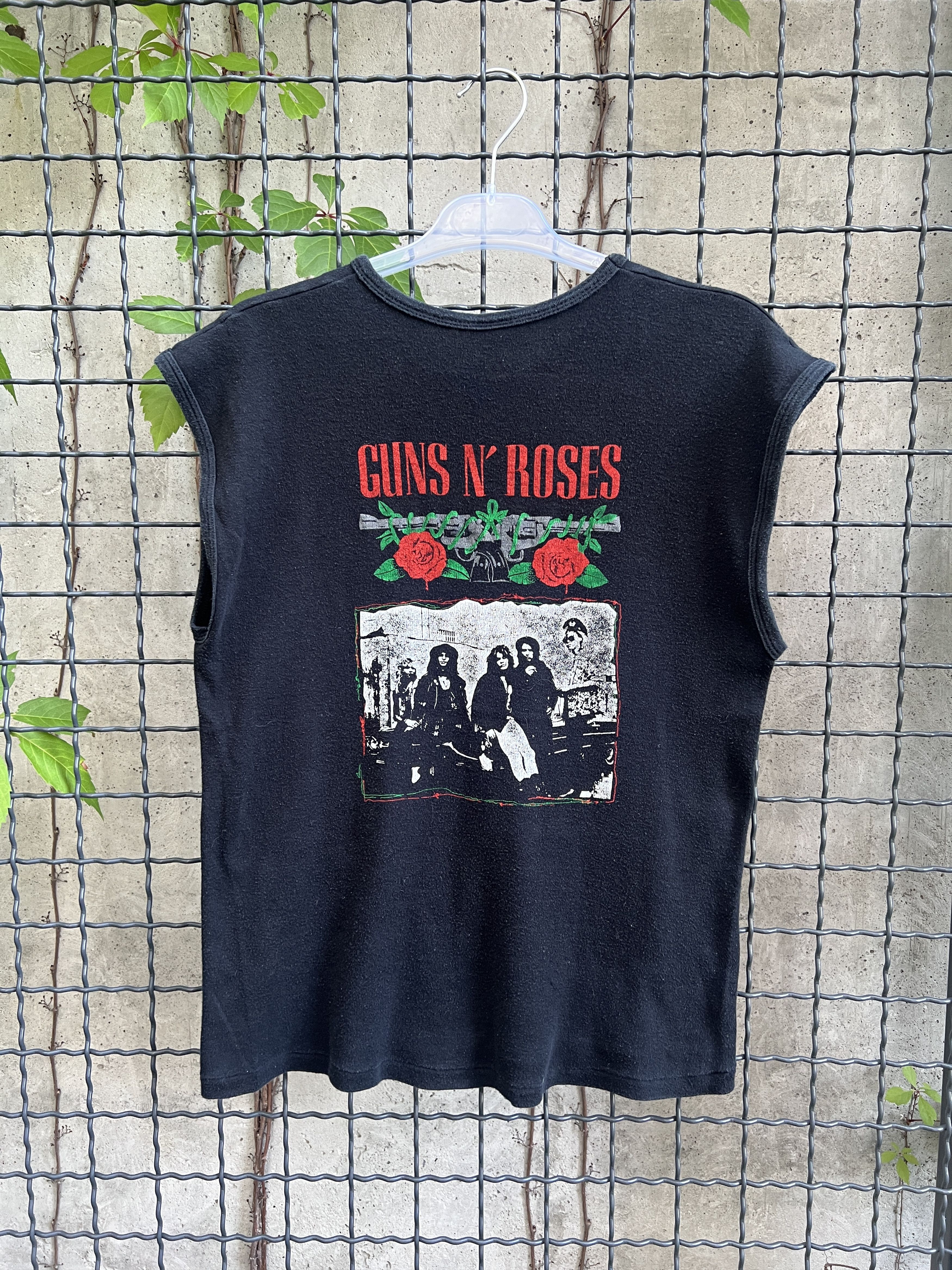 Band Tees Vintage 90s Guns N Roses Rock Band Tank Top Shirt Size US M / EU 48-50 / 2 - 8 Thumbnail