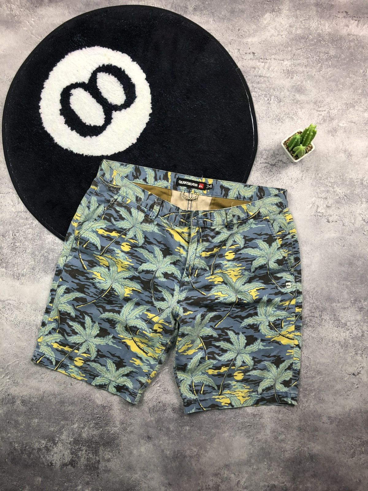 Quiksilver QUICKSILVER Vintage Serf Swimming Streetwear Shorts Hype Y2k Size US 34 / EU 50 - 1 Thumbnail
