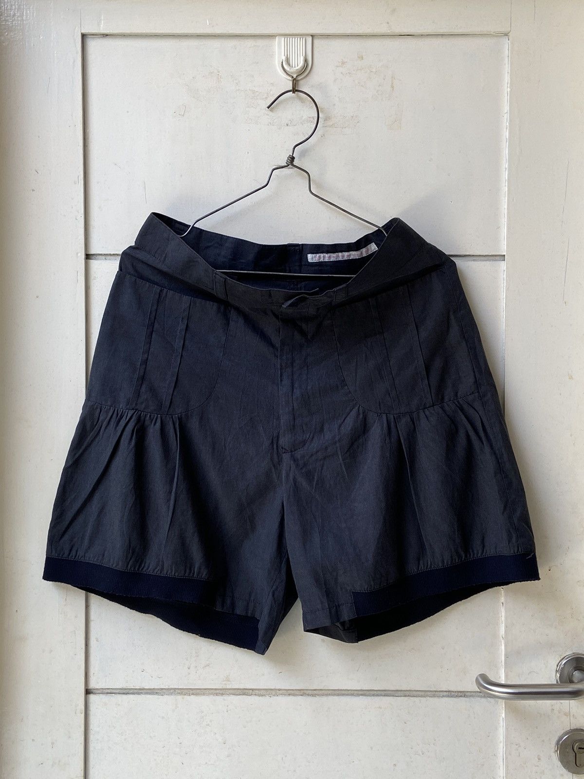 image of Issey Miyake Sunao Kuwahara Navy Short Pants, Men's (Size 30)