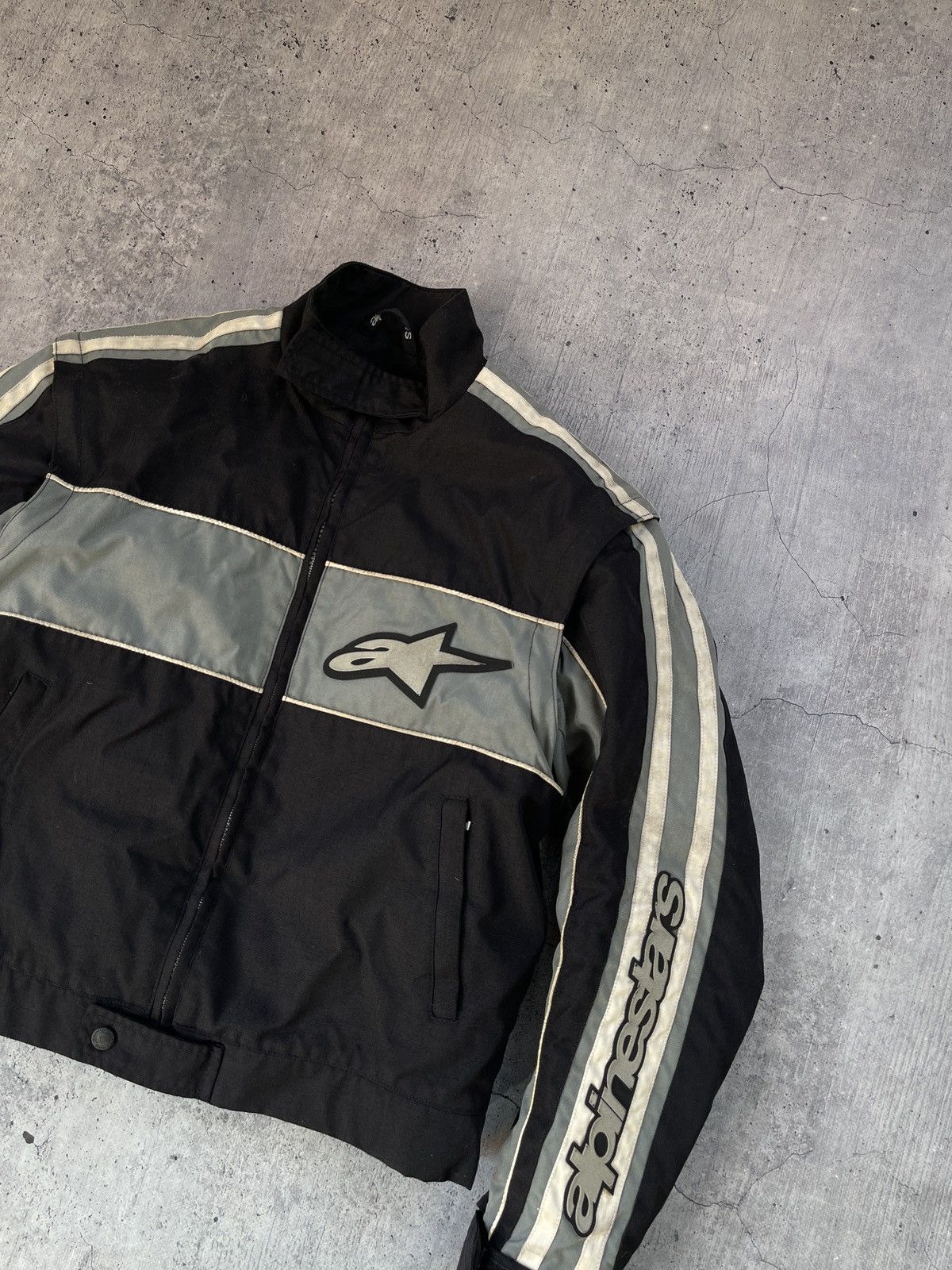 Vintage Vintage distressed Alpinestars biker leather jacket Size US L / EU 52-54 / 3 - 4 Thumbnail