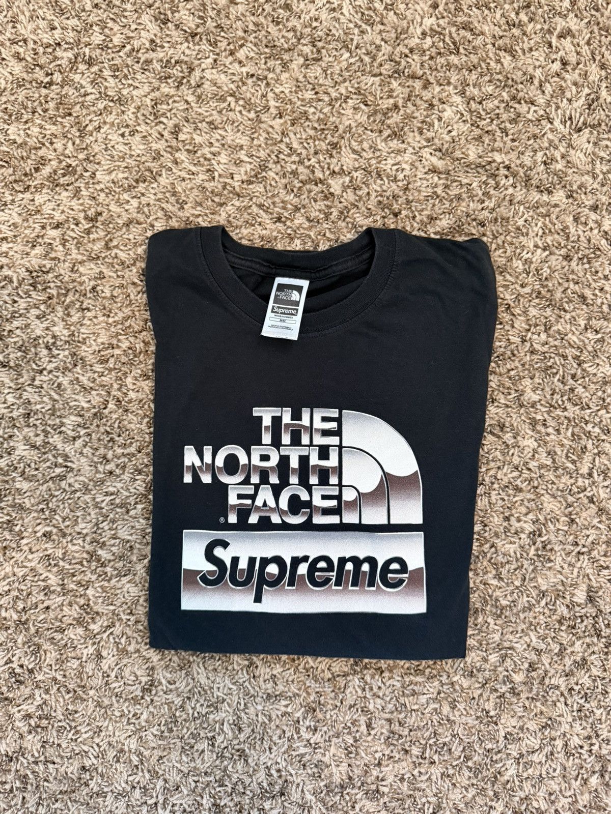 Supreme supreme x north face metallic logo Size US M / EU 48-50 / 2 - 6 Thumbnail