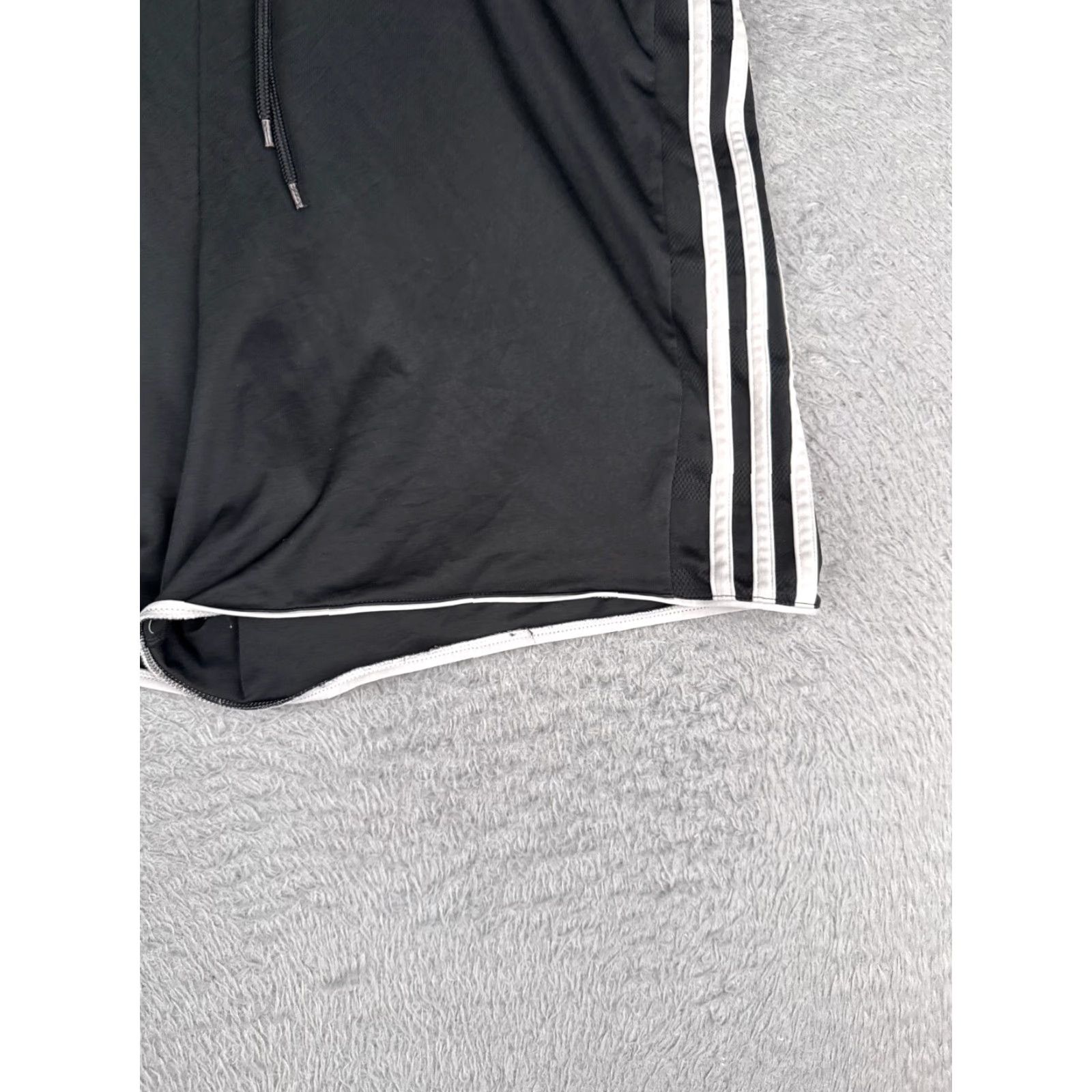 Adidas Adidas Shorts Womens XL Black Polyester Nylon With Pockets Athletic Casual Read Size 40" / US 18 - 2 Thumbnail