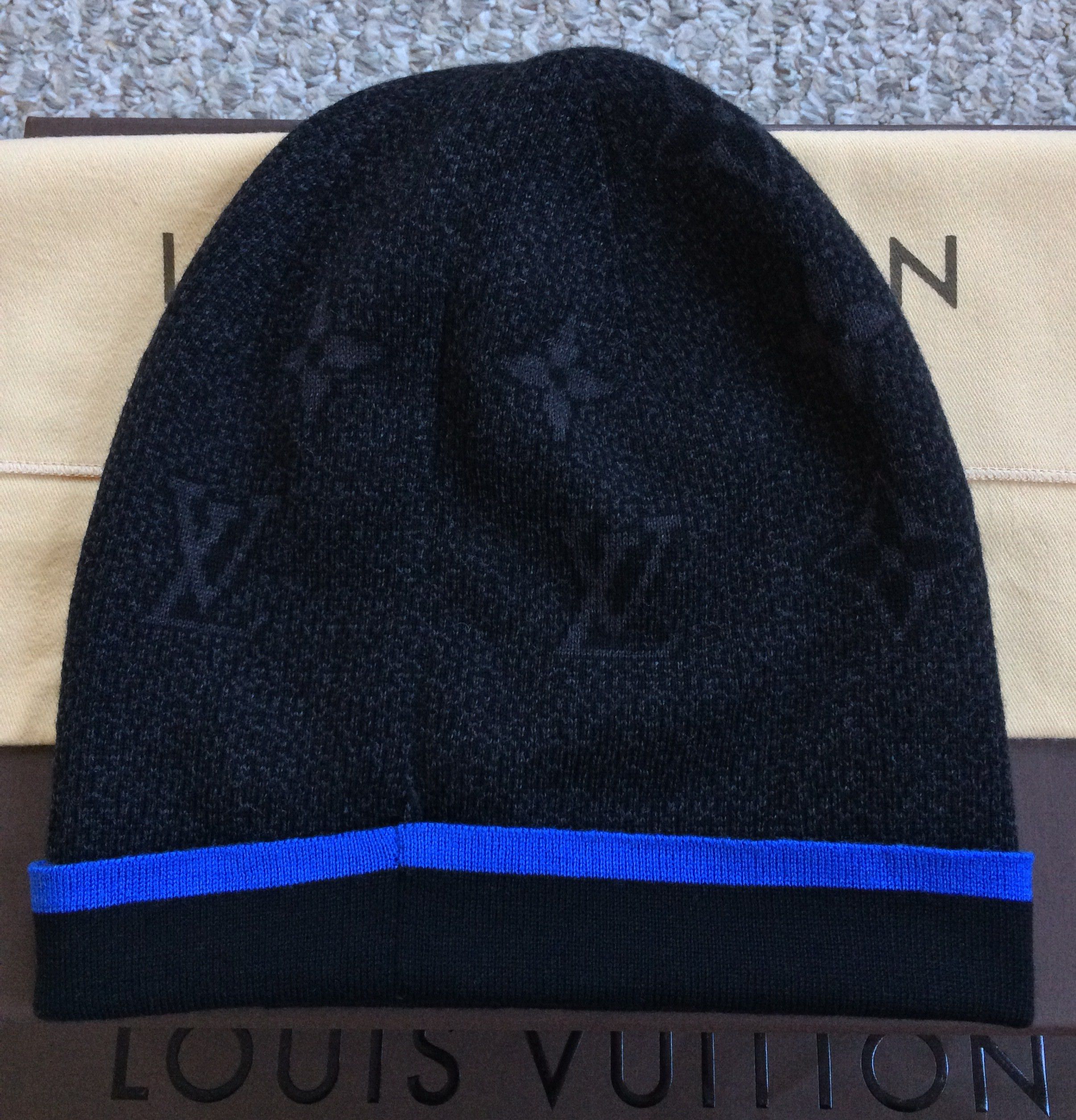 Louis Vuitton Louis Vuitton Monogram Logo Beanie Hat Size ONE SIZE - 3 Thumbnail