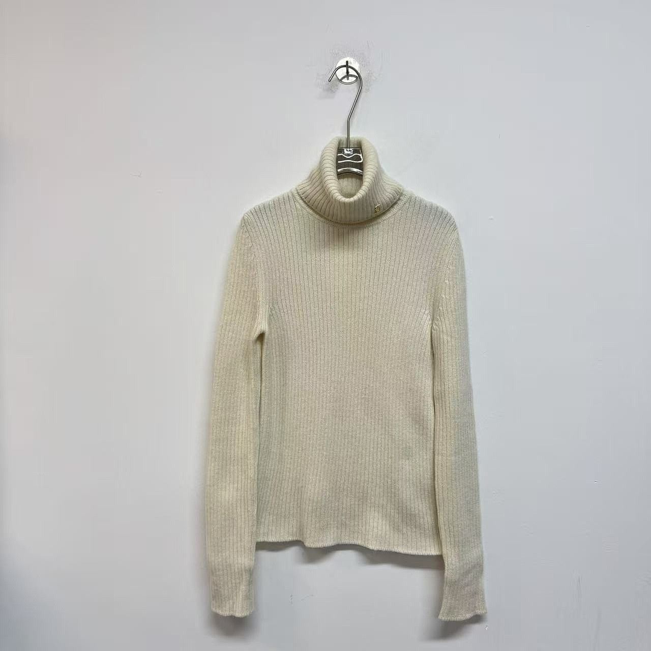 Saint Laurent Paris Saint Laurent Logo Patch Turtleneck Sweater Size L Size L / US 10 / IT 46 - 1 Thumbnail