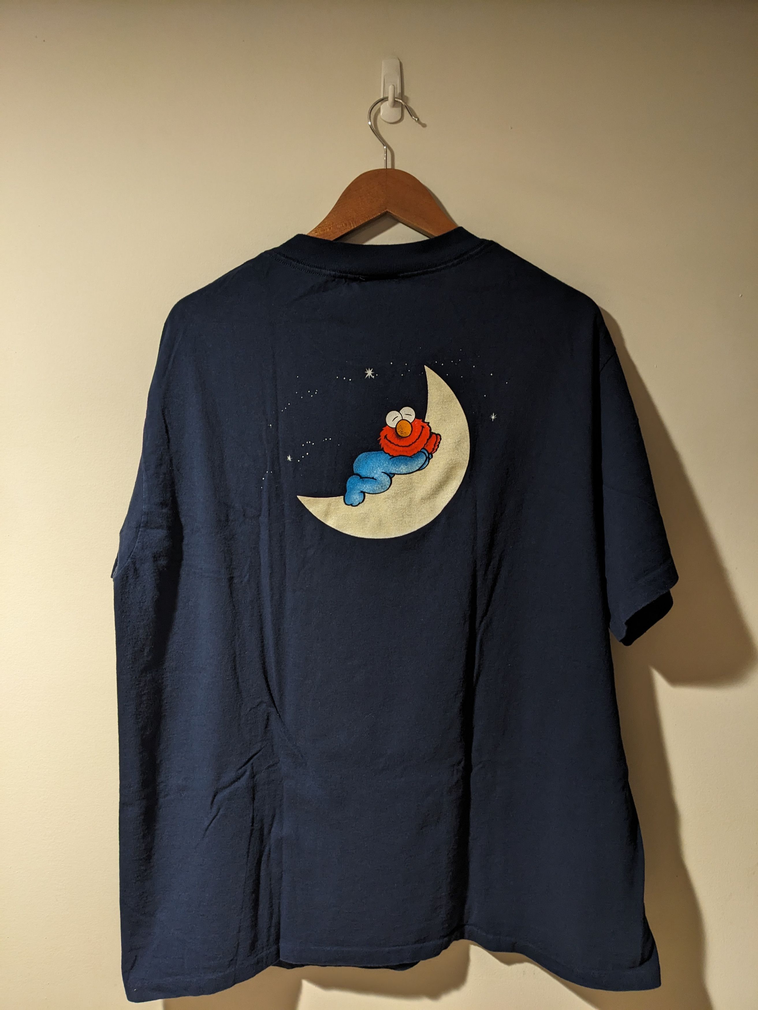 Cartoon Network × Vintage Vintage 90s Elmo Sesame Street Moon Goodnight Glow T-Shirt Size US XL / EU 56 / 4 - 4 Thumbnail