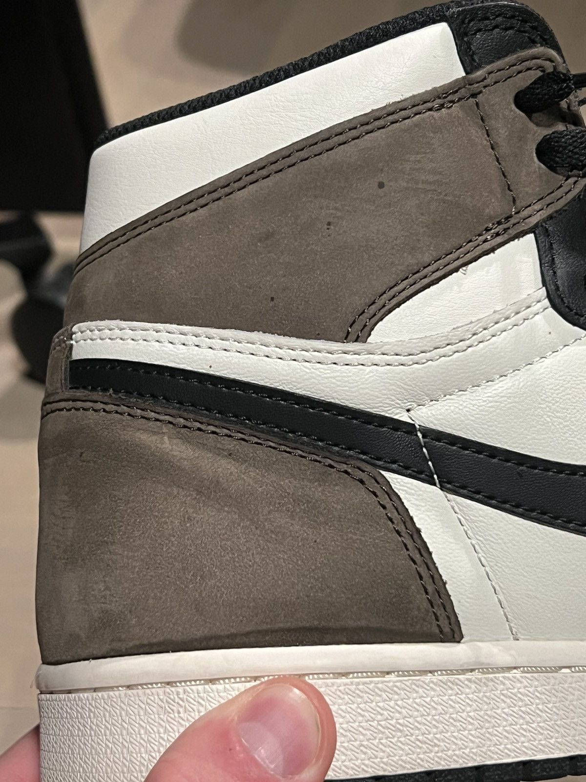 Jordan Brand × Nike Jordan 1 Mochas Size US 10 / EU 43 - 12 Thumbnail
