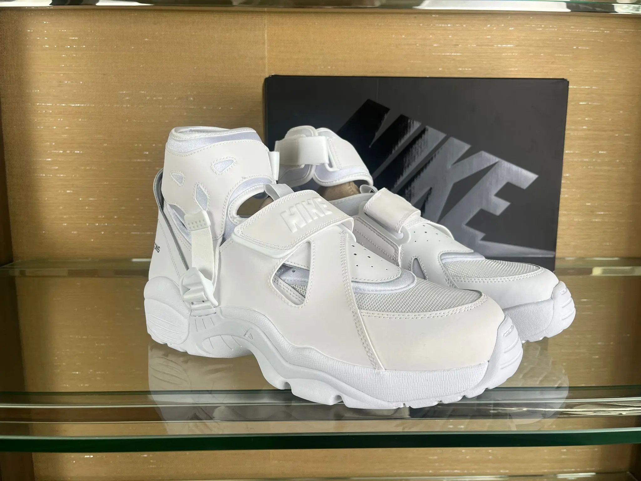 Q.2 / CDG Carnivore Sneakers in White