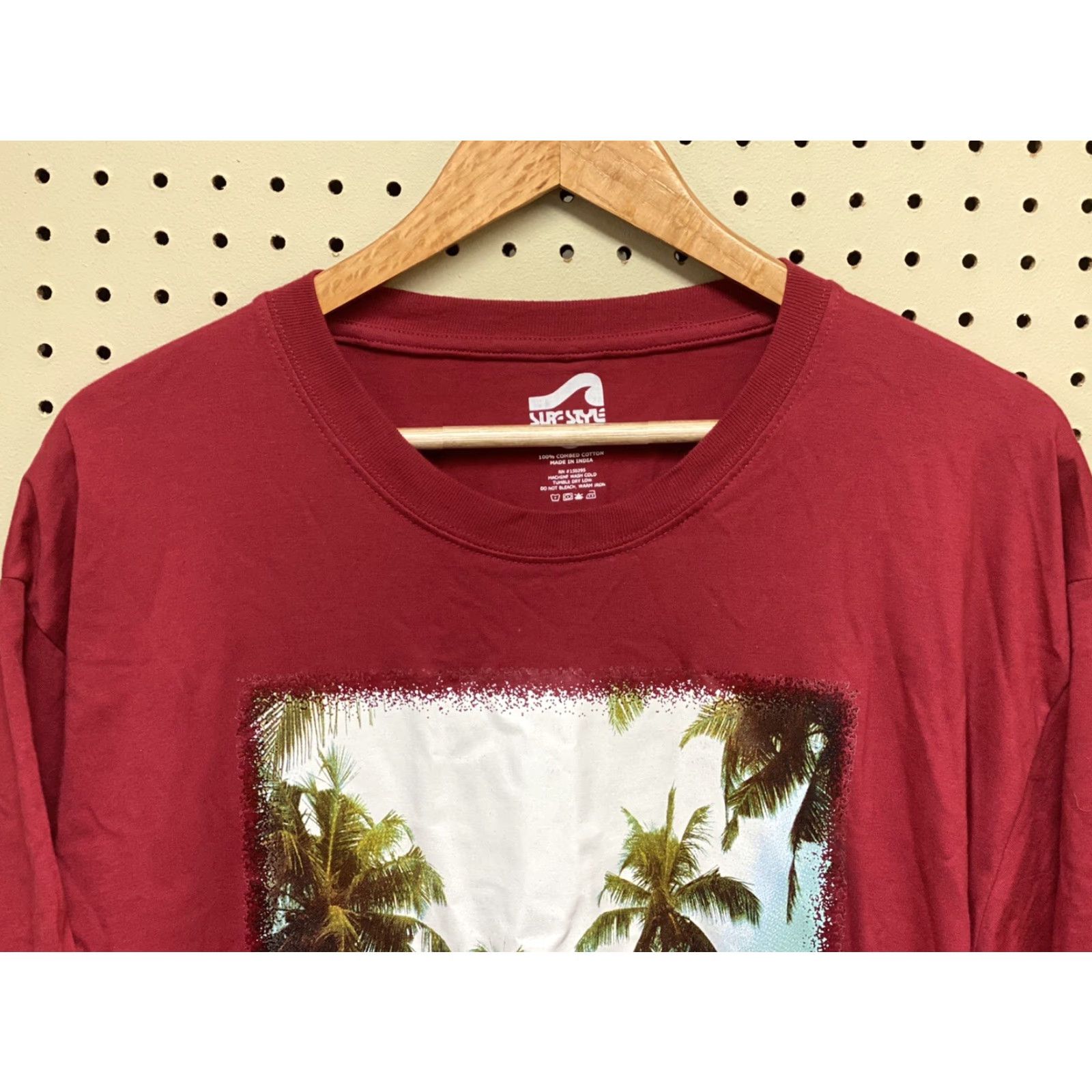 Vintage Surf Style South Beach MIAMI Palm Tree Beach Graphic T Shirt Mens XL Red Size US XL / EU 56 / 4 - 3 Thumbnail