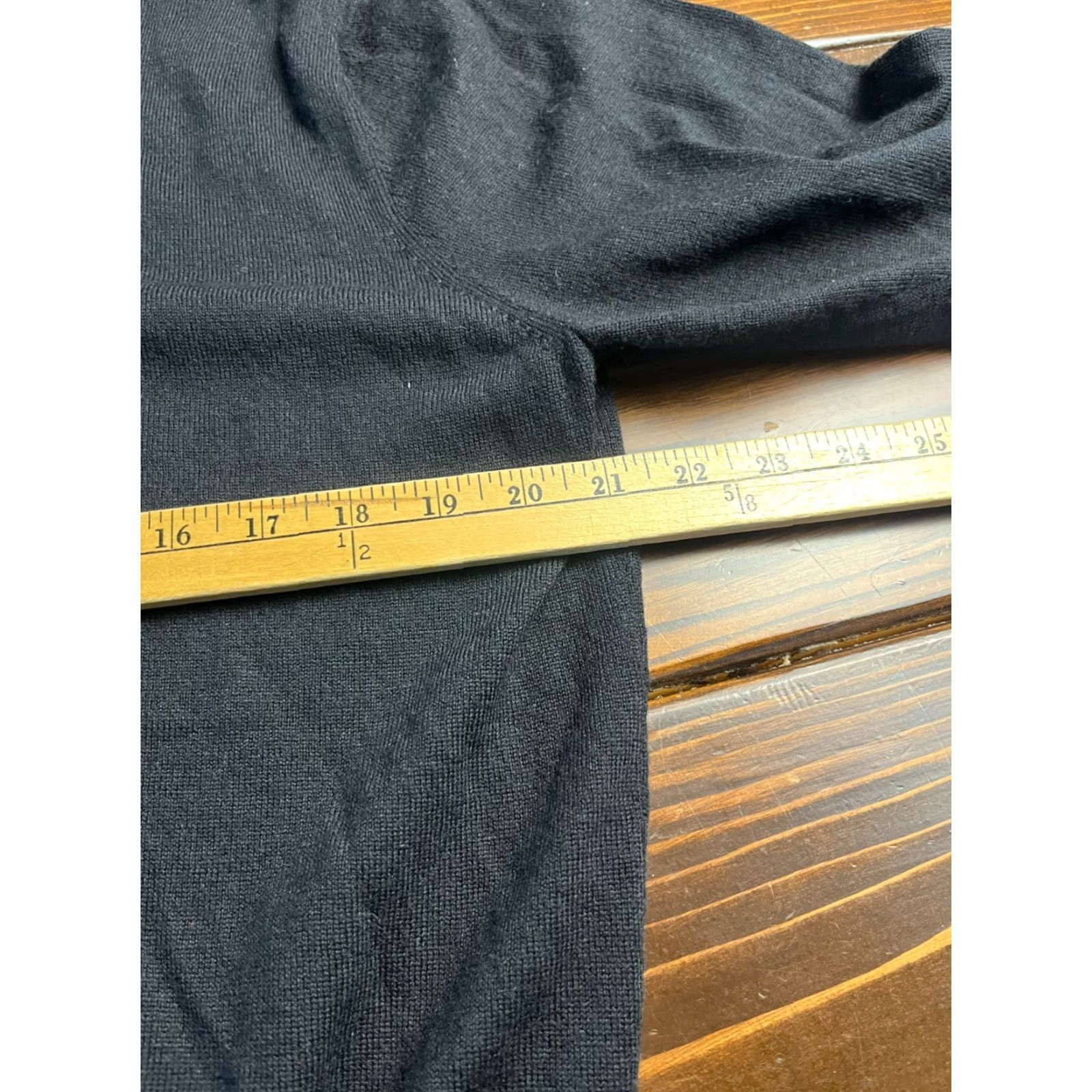Jos. A. Bank Jos. A. Bank Sweater Mens Large Black 1/4 Zip Merino Wool Regular Fit Pullover - 1/4 Zip, Long Sleeve, Casual, Free Return, Solid, Runs slightly small Size US L / EU 52-54 / 3 - 4 Thumbnail