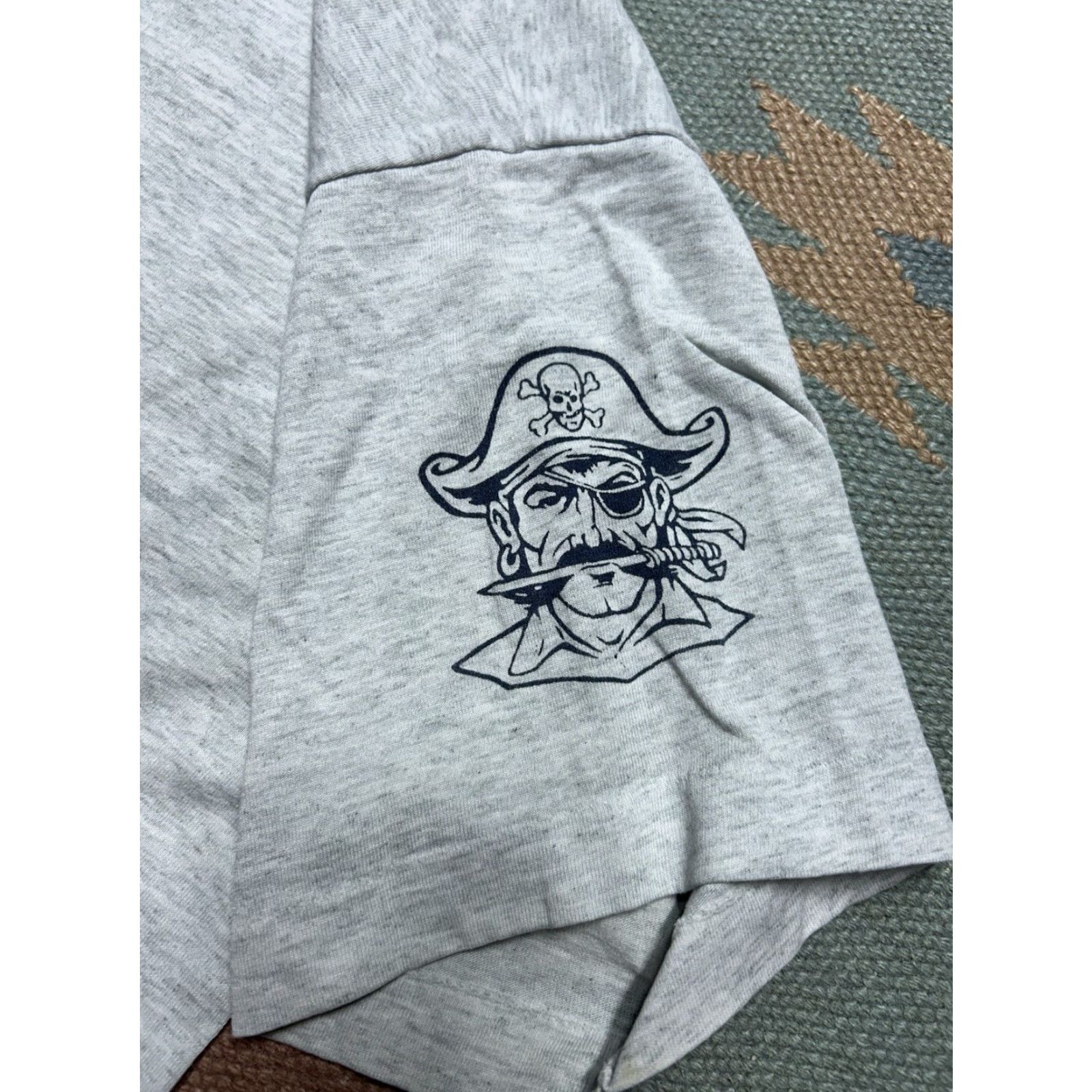 Vintage VINTAGE 80s 90s Fulton basketball gray pirate single stitch XL T-Shirt Men Men XL 80s 90s graphic Size US XL / EU 56 / 4 - 3 Thumbnail