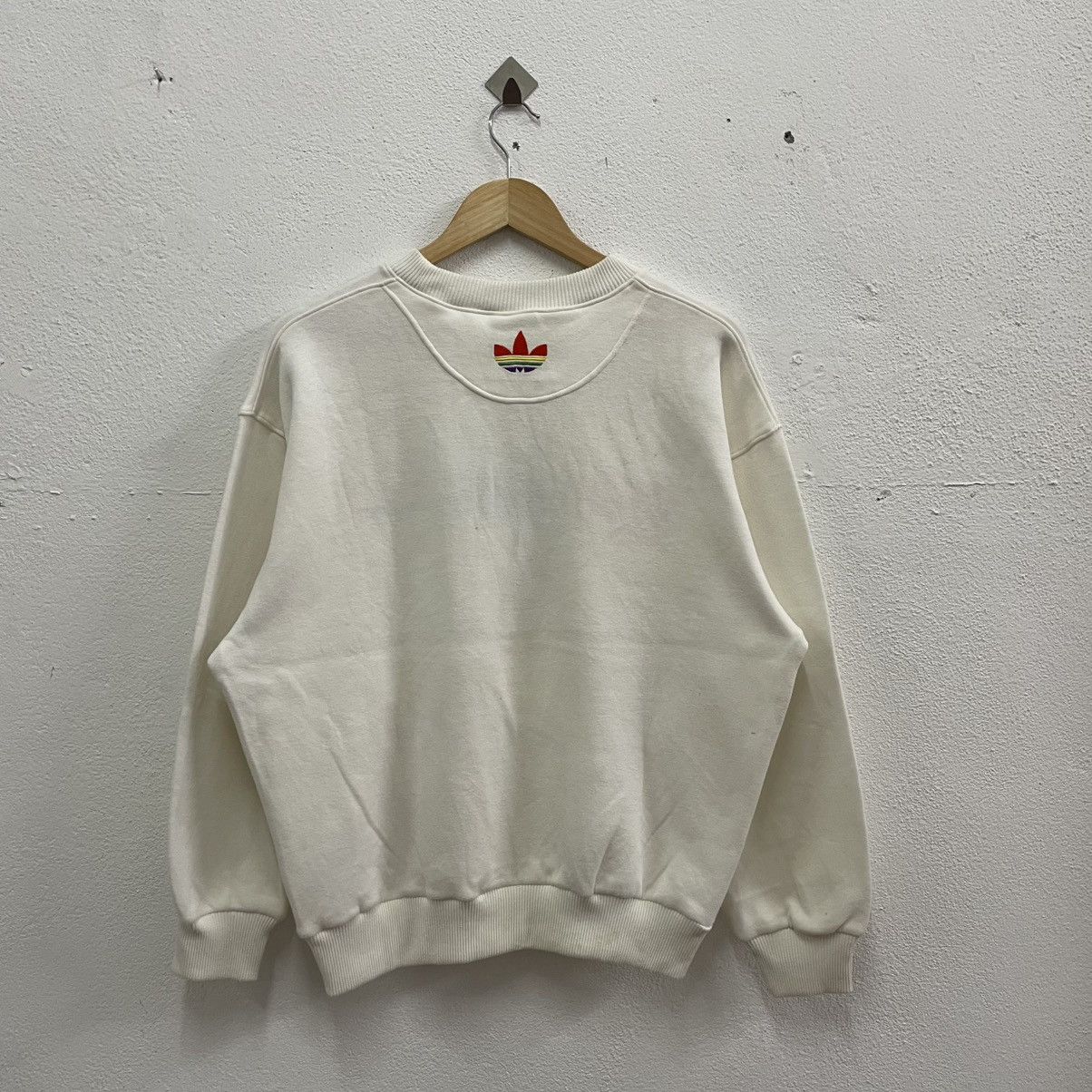 Adidas × Vintage 🔥Vintage Adidas Embroidered Multicolour Logo Sweatshirts Size US M / EU 48-50 / 2 - 2 Thumbnail