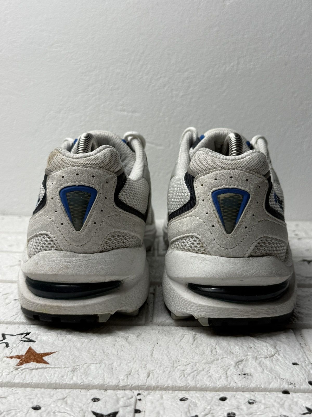 Asics asics gel-comulus US9.5 UK8.5 EUR43.5 Sneakers Vintage Size US 9.5 / EU 42-43 - 6 Thumbnail