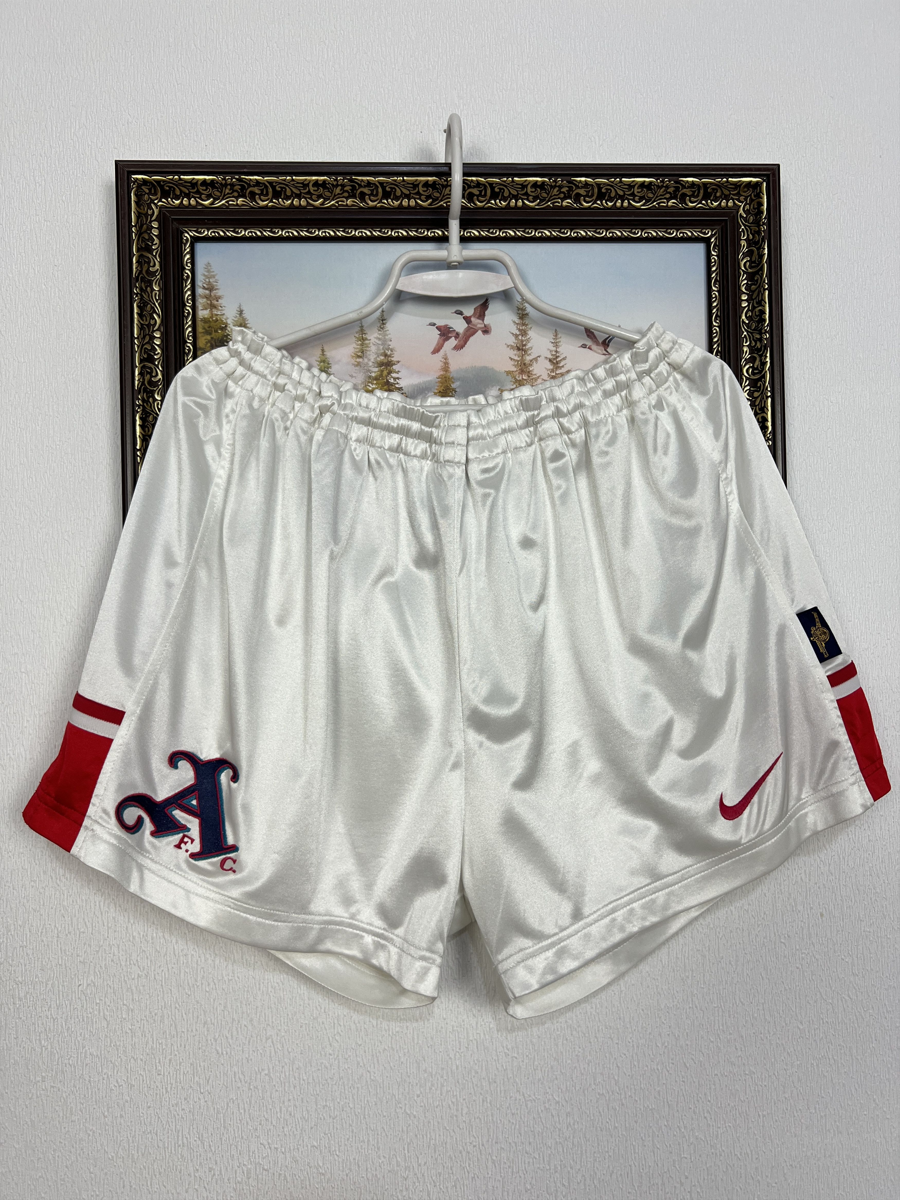 Nike Vintage 90's Arsenal Football Shorts Soccer Gunners Rare Size US 36 / EU 52 - 1 Thumbnail